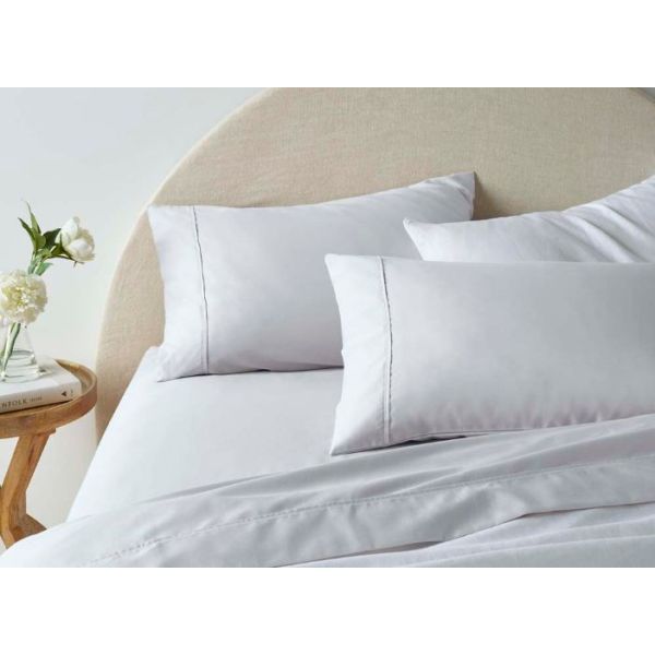 V107-87217-200653-00 1900Tc Cotton Rich White Sheet Set by Accessorize King - Image 1