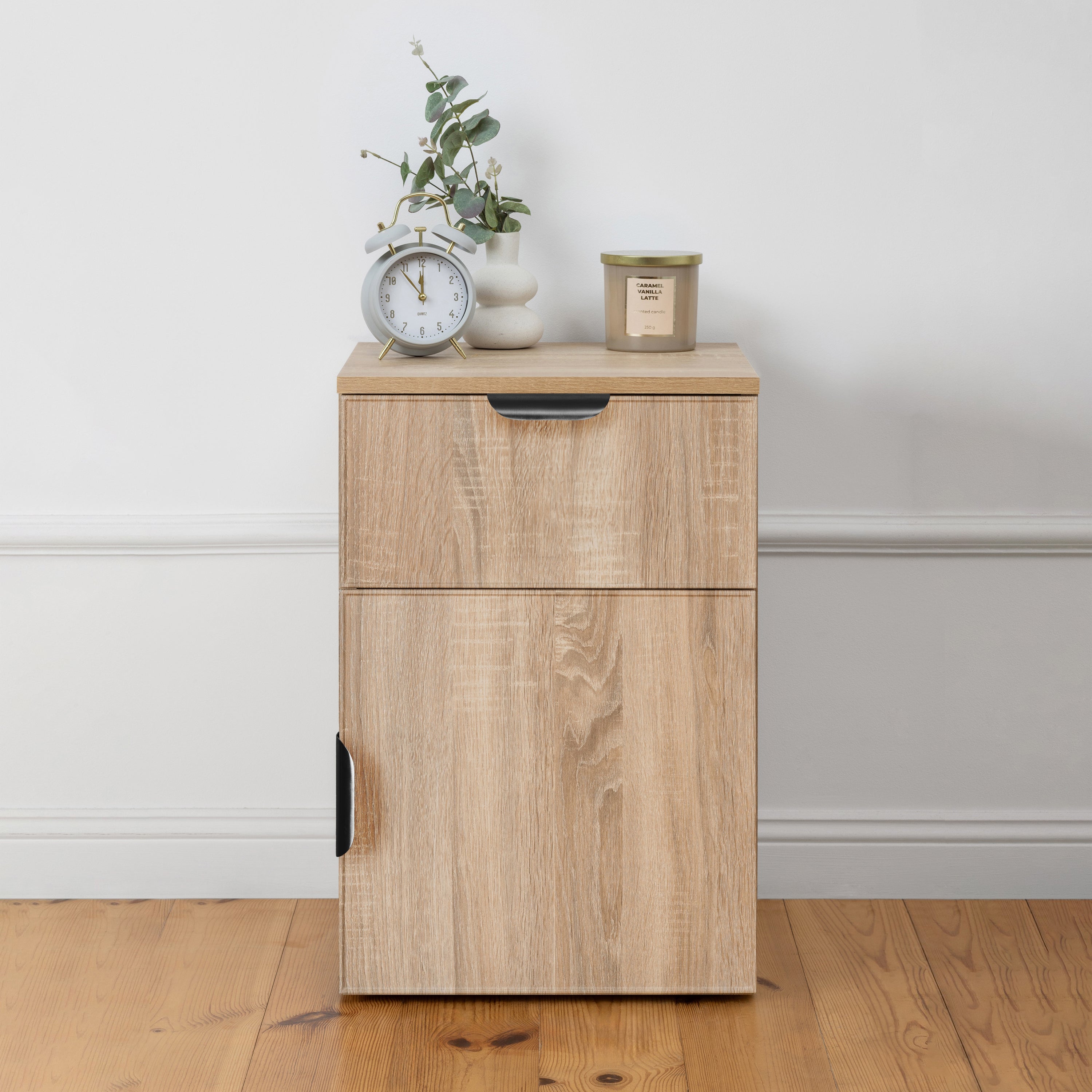 V164-ECS13STB03B-202503072216-00 PORTO BEDSIDE TABLE - NATURAL OAK - SLIM - PULL BLACK - Image 1