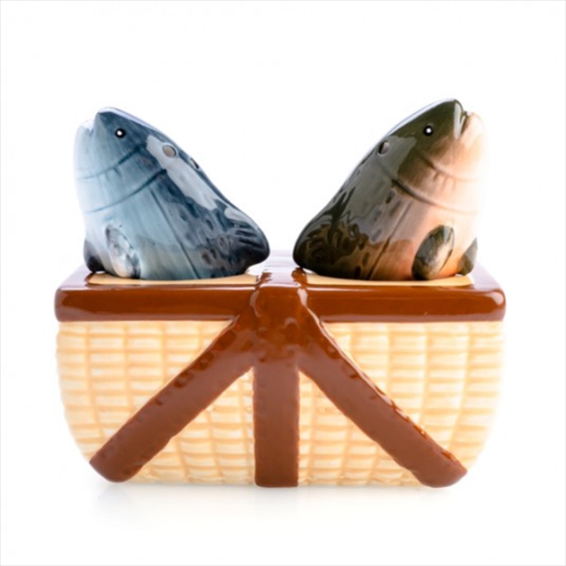 V210-2670030-SDC_2670030_2022-12-4-16-53-37-00 Fishing Salt Pepper Set - Image 1