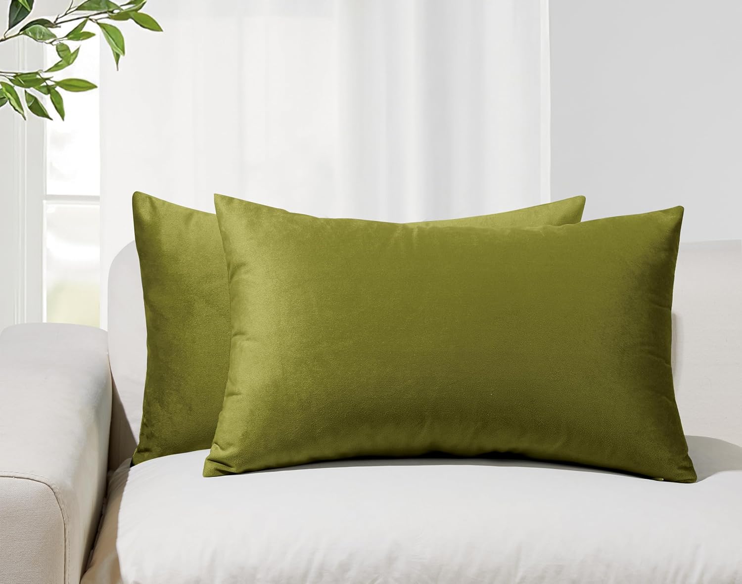 V439-VEL-GREEN-30-202506190353-00 Twin-Pack Velvet Cushion Covers - Soft Microfibre Cushion Covers with Hidden Zipper (Green, 30cm*50cm) - Image 1