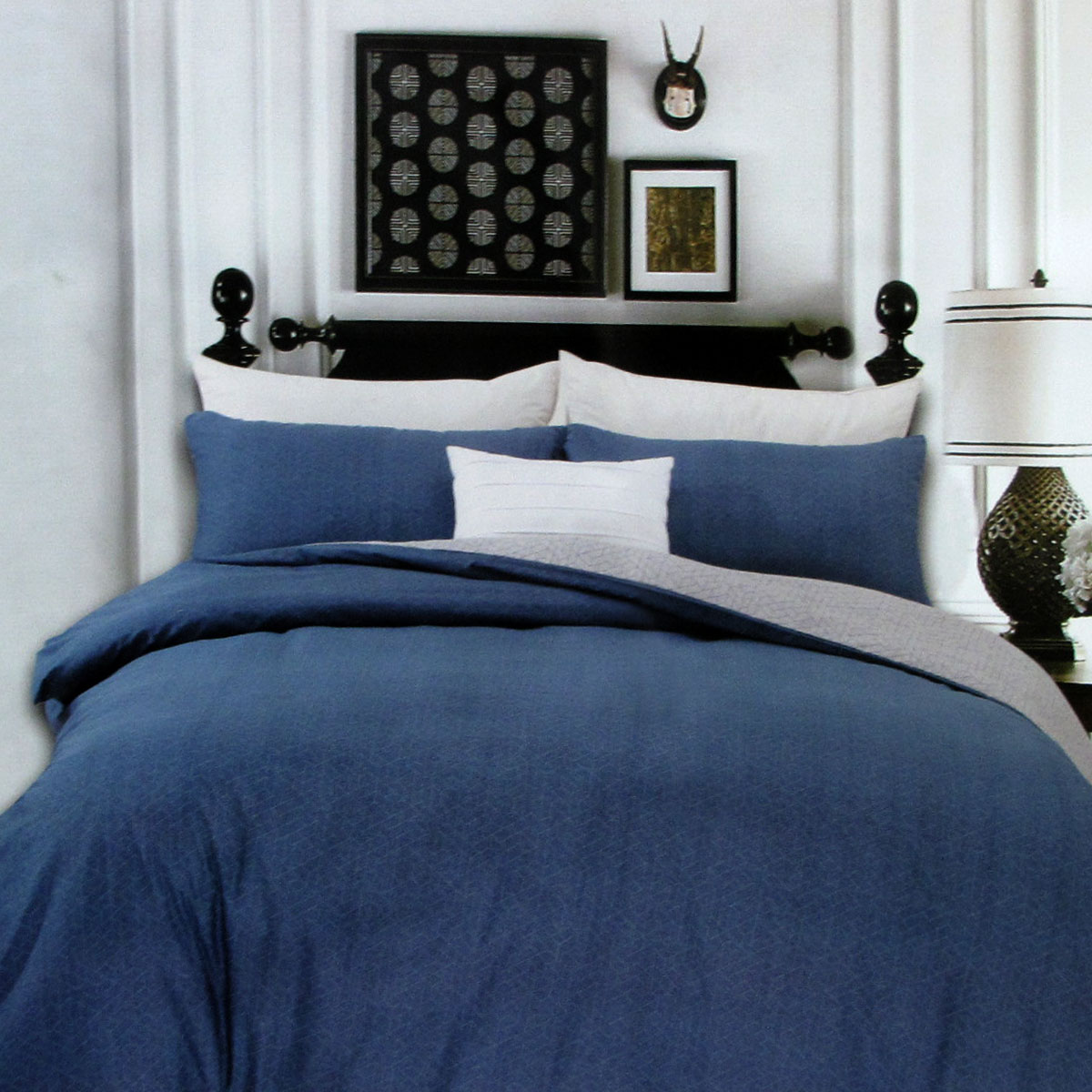 V442-ATX-QUILTCS-HALIFAX-BLUE-QS-95722-00 250TC Halifax Cotton Reversible Quilt Cover Set Queen - Image 1