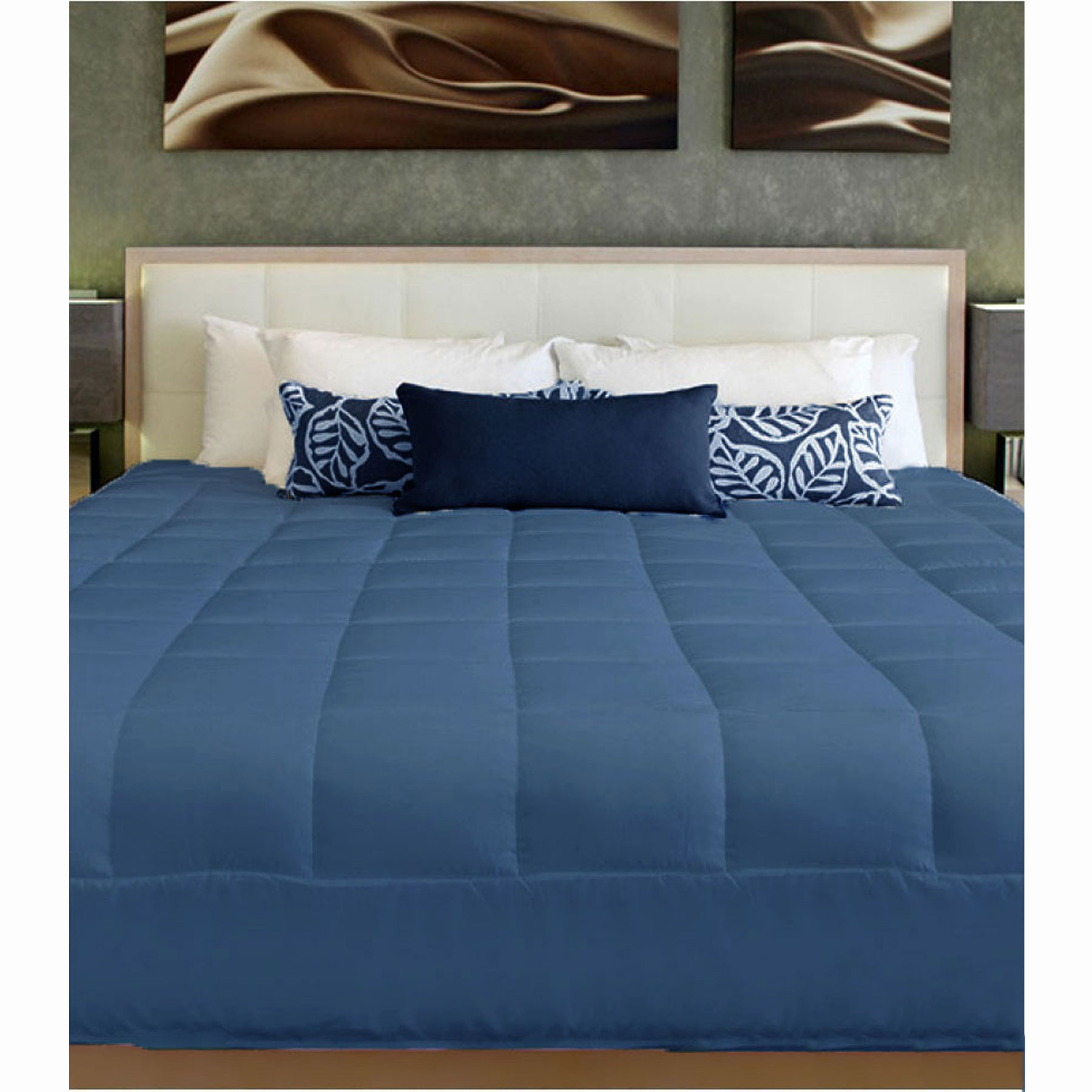V442-END-QUILT-CUSHIONQUILT-NAVY-SB-189746-00 Cushion Quilt Navy Single - Image 1