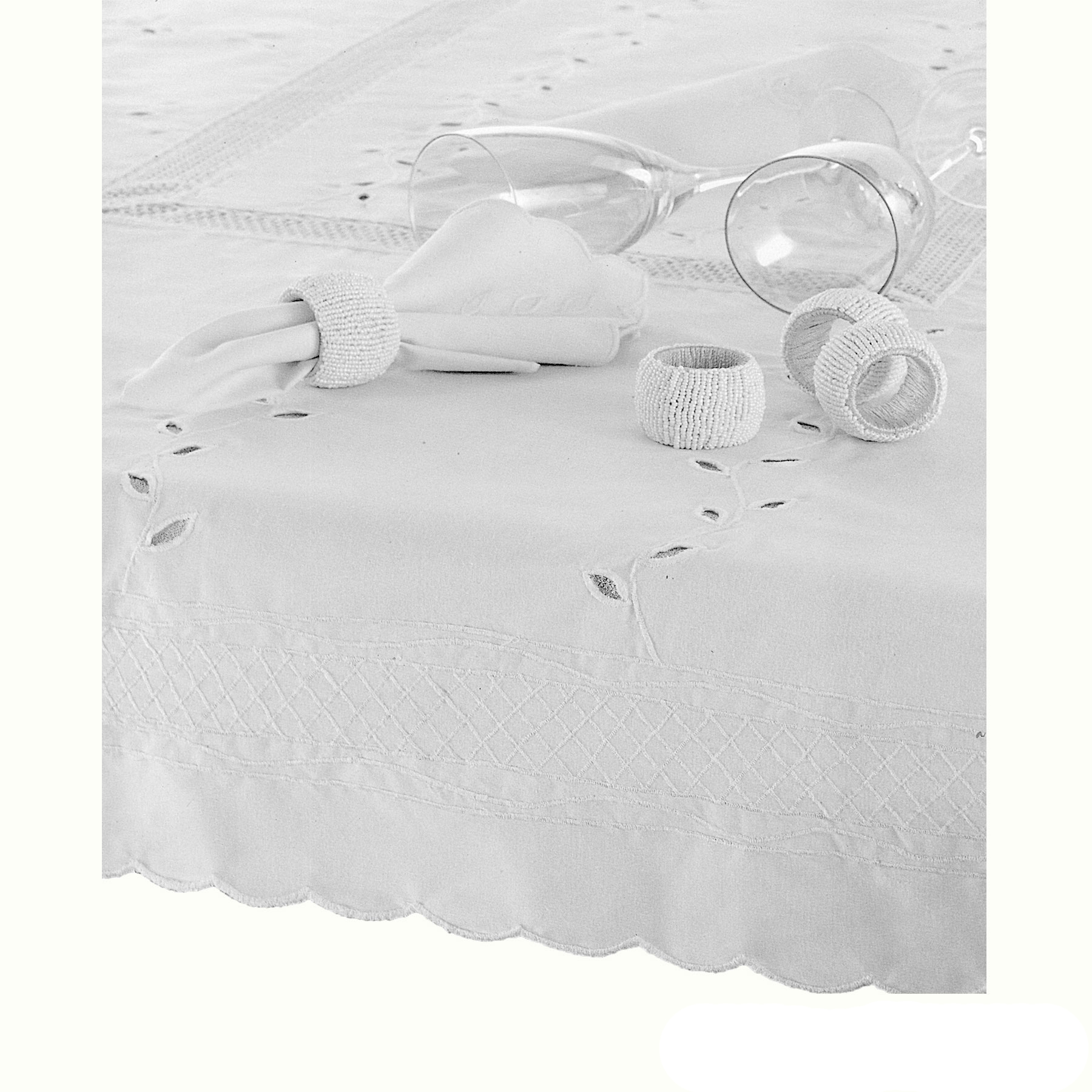 V442-GNA-TABLEC-CHERRA-225-WHITE-206146-00 Embroidered Tablecloth - 150x225cm Oblong BRIGHT WHITE - Image 1