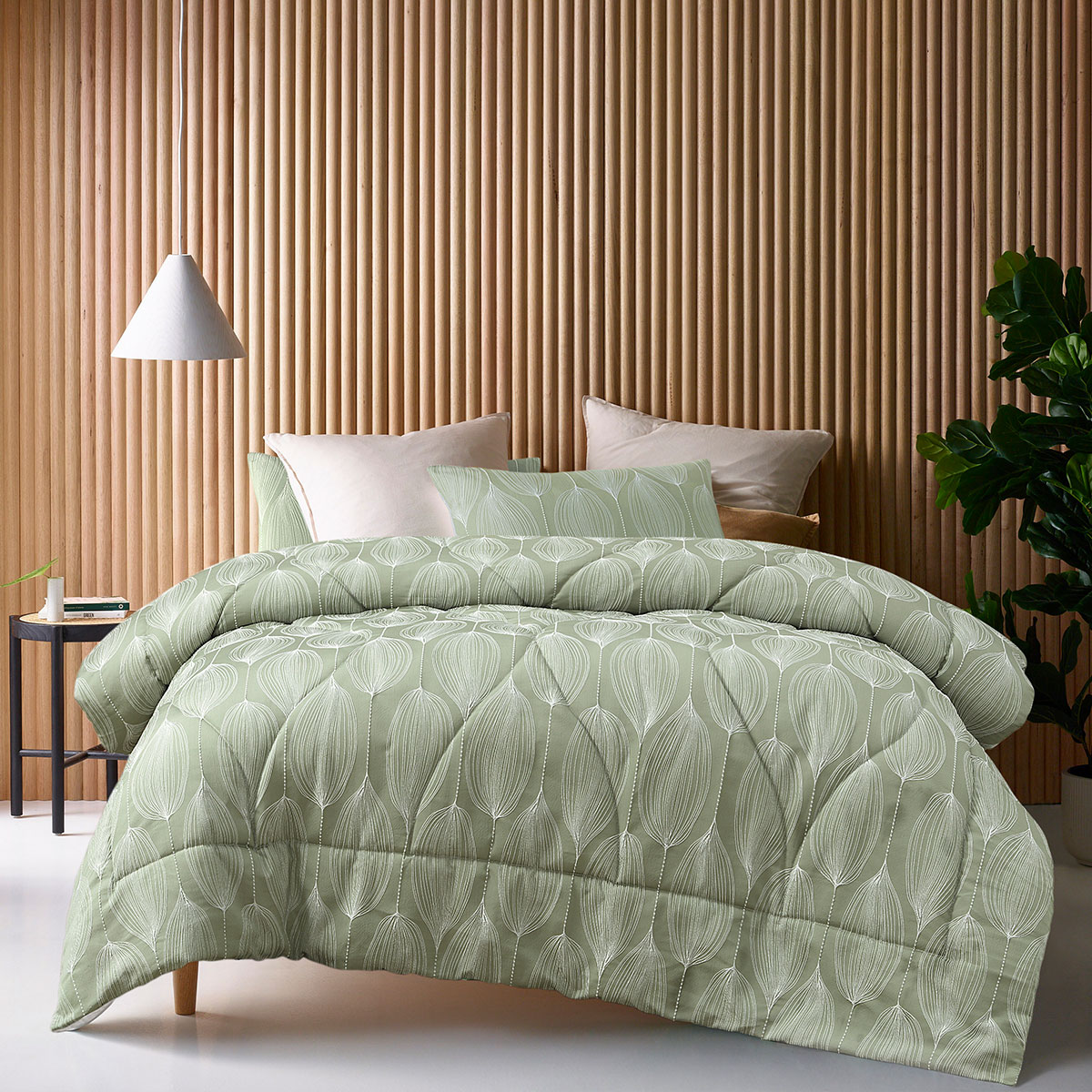 V442-HIN-COMFORTER-LEAF-GREEN-QS-83423-00 Accessorize Leaf 3 Piece Jacquard Comforter Set Queen - Image 1