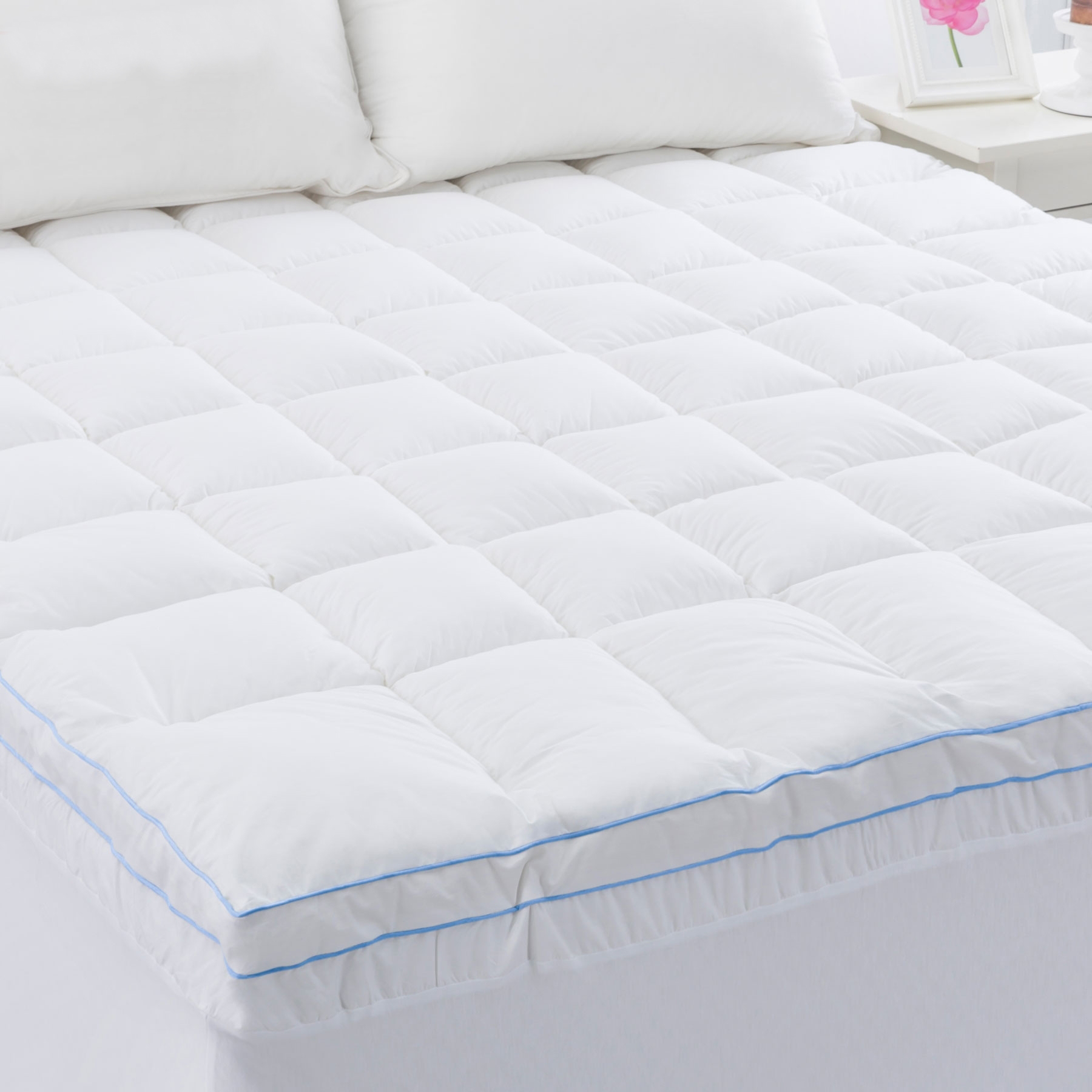 V442-HIN-MATTRESST-750GSMMICROBALL-WHITE-SK-82390-00 Cloudland 750GSM Memory Resistant Microball Fill Mattress Topper Super King - Image 1