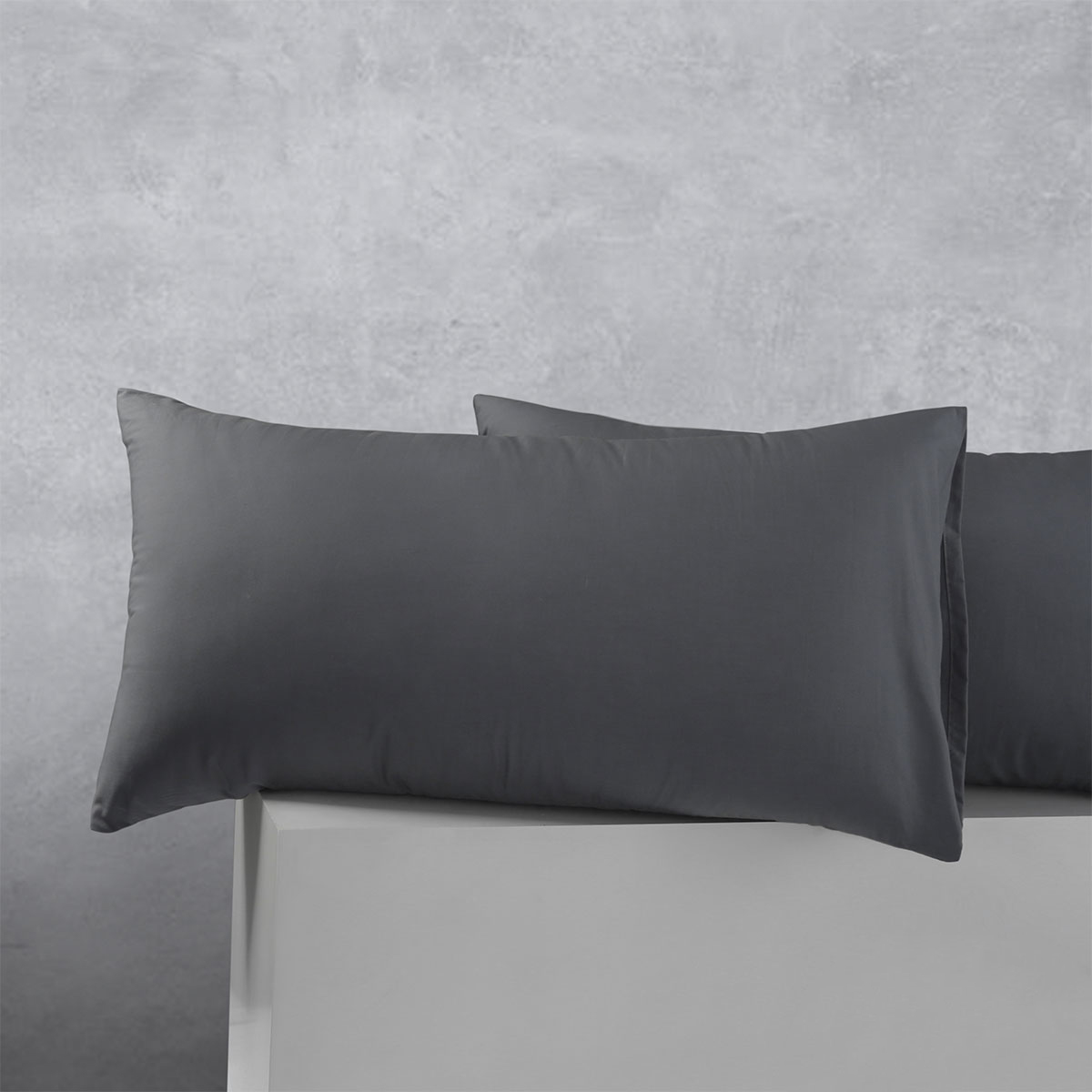 V442-HIN-PILLOWC-COTTONPOLYESTER-CHARCOAL-KI-82762-00 Accessorize Pair of Cotton Polyester King Pillowcases Charcoal - Image 1