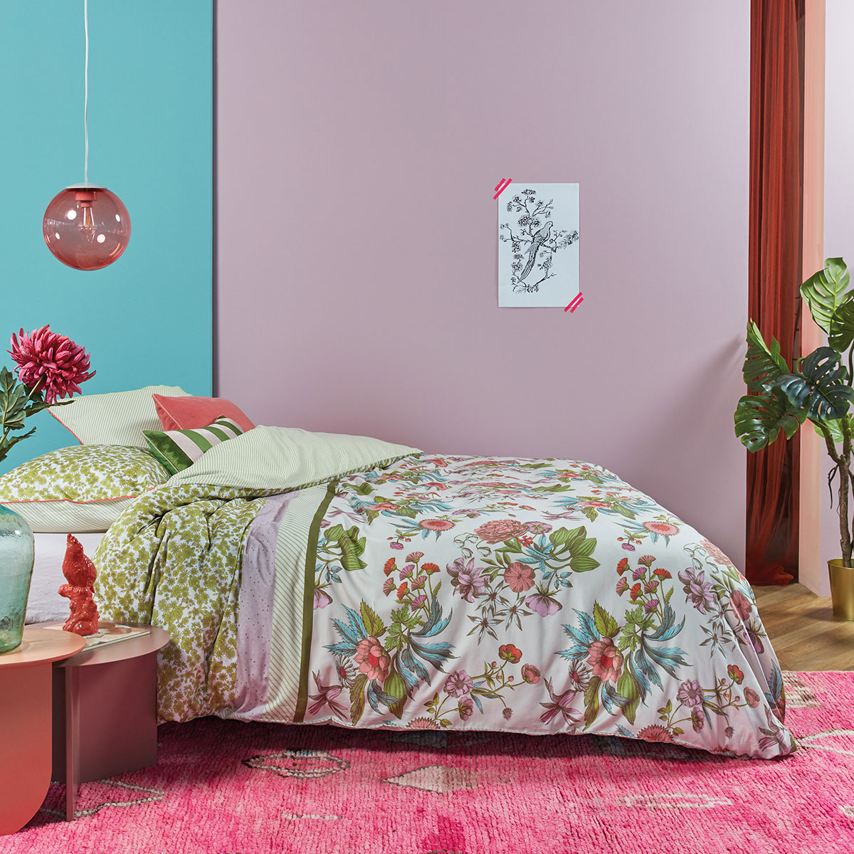 V442-HIN-QUILTCS-LINEFLOWER-MULTI-QS-82862-00 Oilily Line Flower Cotton Sateen Quilt Cover Set Queen - Image 1