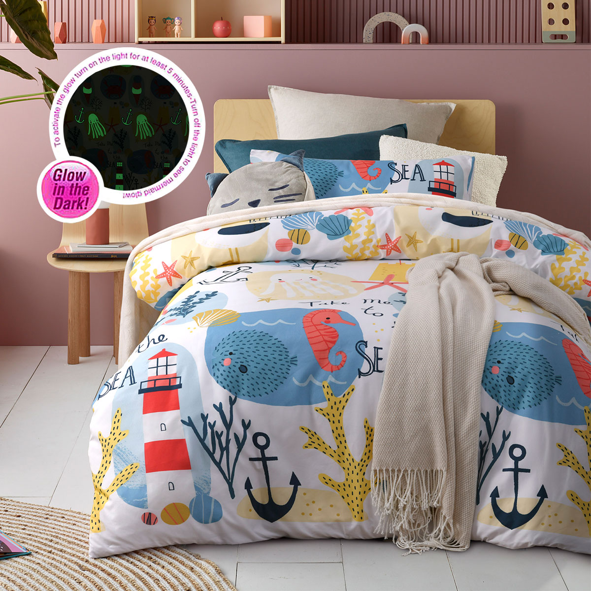 V442-HIN-QUILTCS-SEASIDE-MULTI-SB-83458-00 Happy Kids Seaside Glow in the Dark Quilt Cover Set Single - Image 1