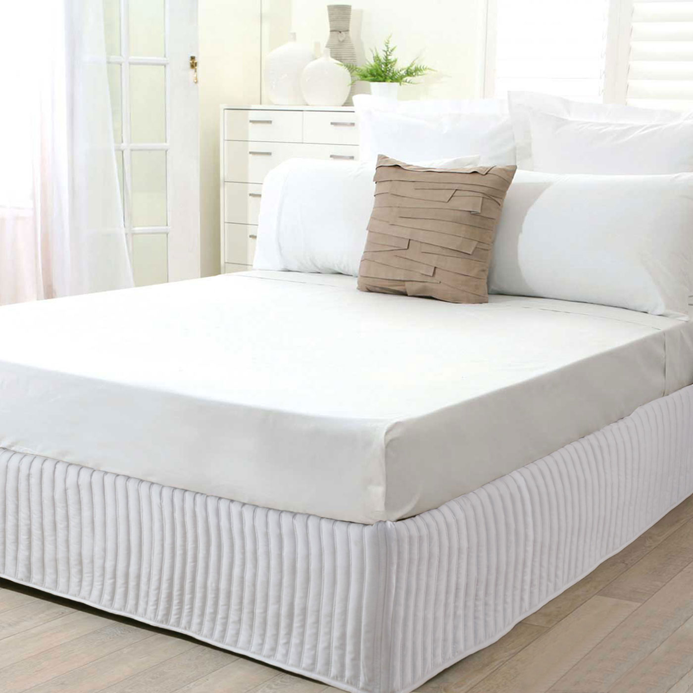 V442-INT-VALANCE-QUILTED-WHITE-KS-141414-00 Ardor Quilted Valance White KING SINGLE - Image 1