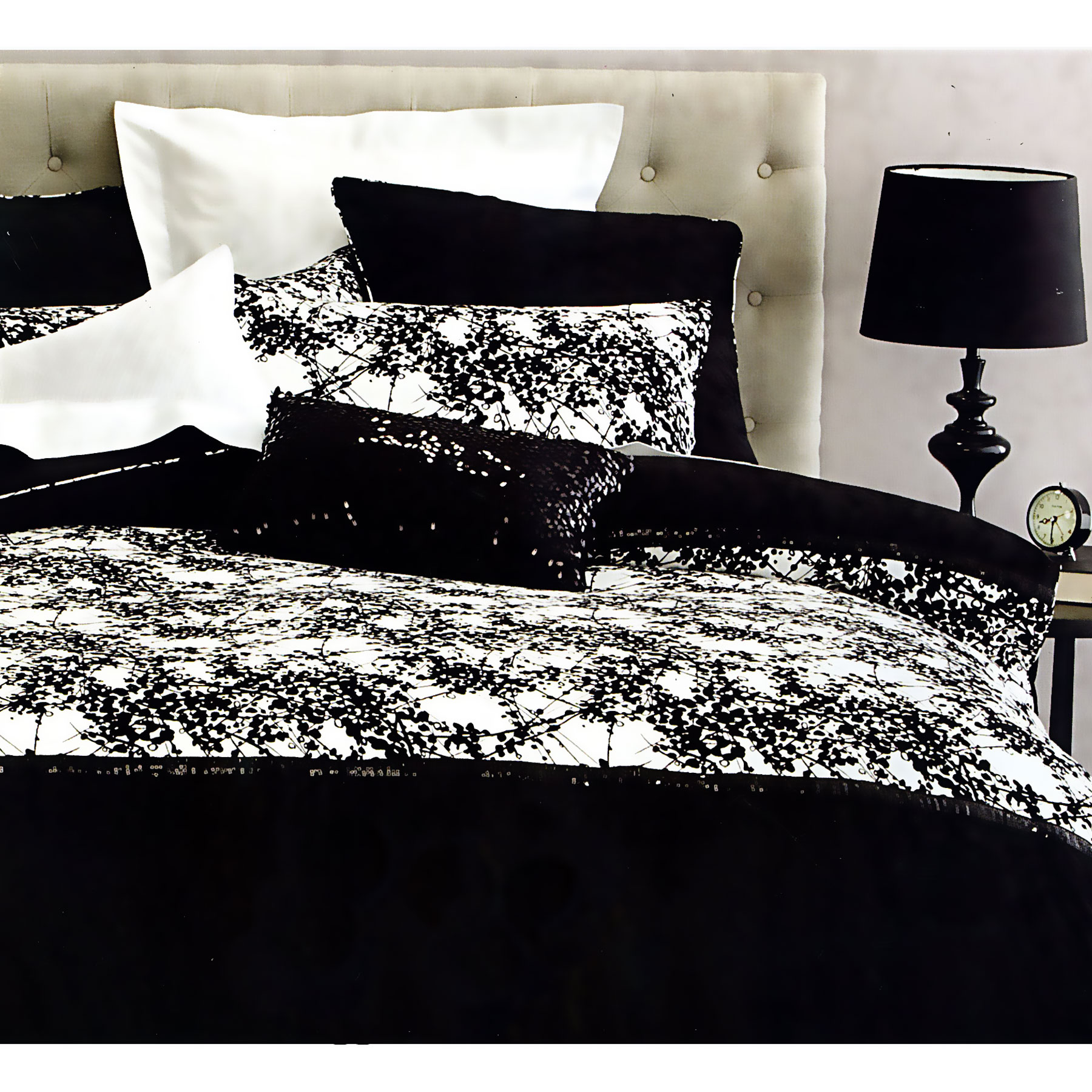 V442-LDE-QUILTCS-QUILL-BLACK-KI-77834-00 Canterbury Quill Quilt Cover Set King - Image 1