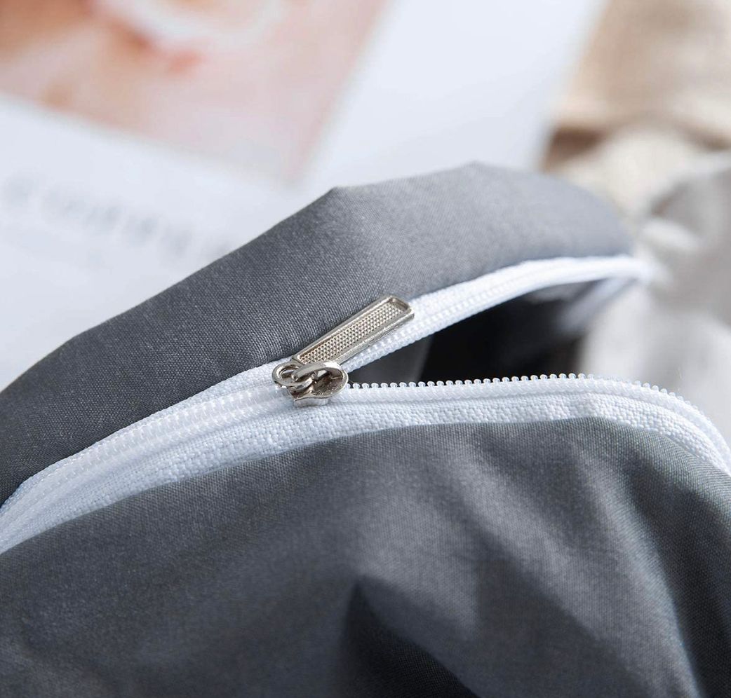 V493-LK-01-88220-01 1000TC Reversible King Size Grey Duvet Quilt Cover Set - Image 1