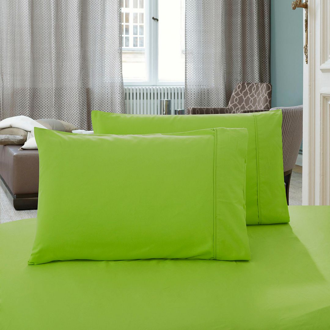 V493-SP-08-88578-00 1000TC Premium Ultra Soft Standrad size Pillowcases 2-Pack - Green - Image 1