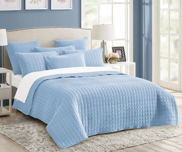 V517-VSC7-QBL-94762-00 7 piece vintage stone wash comforter set queen blue - Image 1