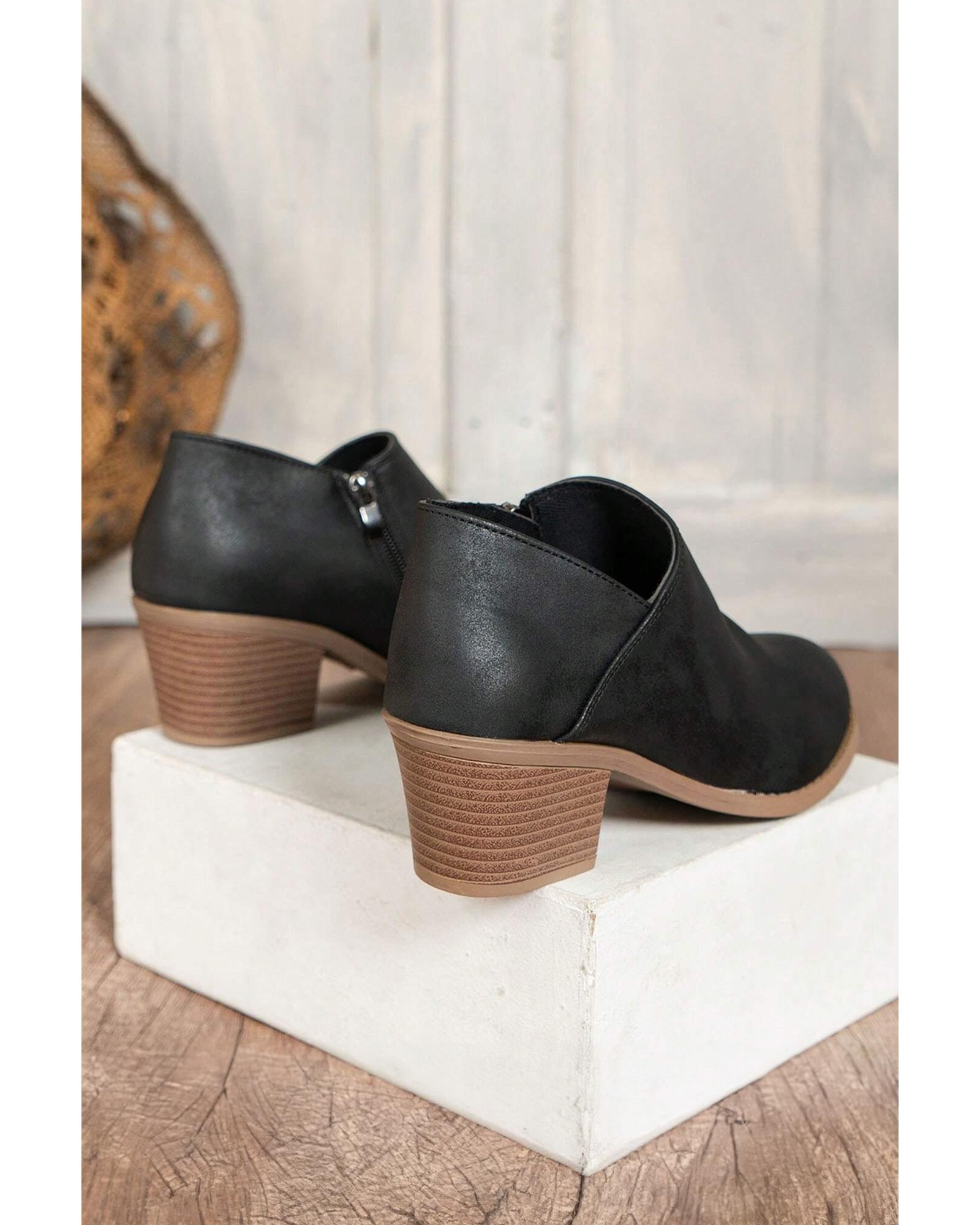 V539-AZEXBH023340-P2-40-202508270525-00 Black Tulip Opening Suede Ankle Boots - 40 EU - Image 1