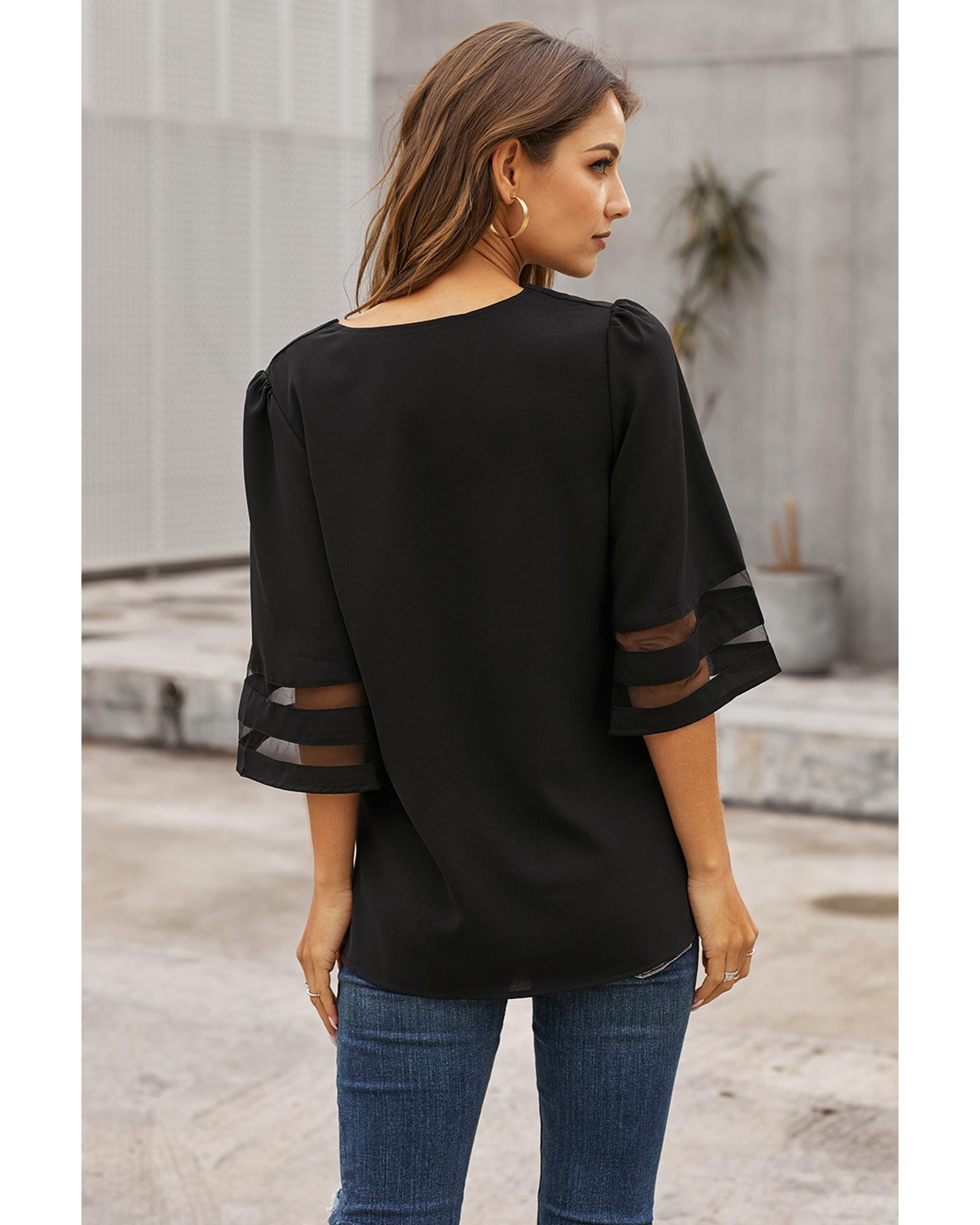V539-AZEXDC251204-2M-202508271005-00 Black Flare Sleeve V Neck Loose Blouse - M - Image 1