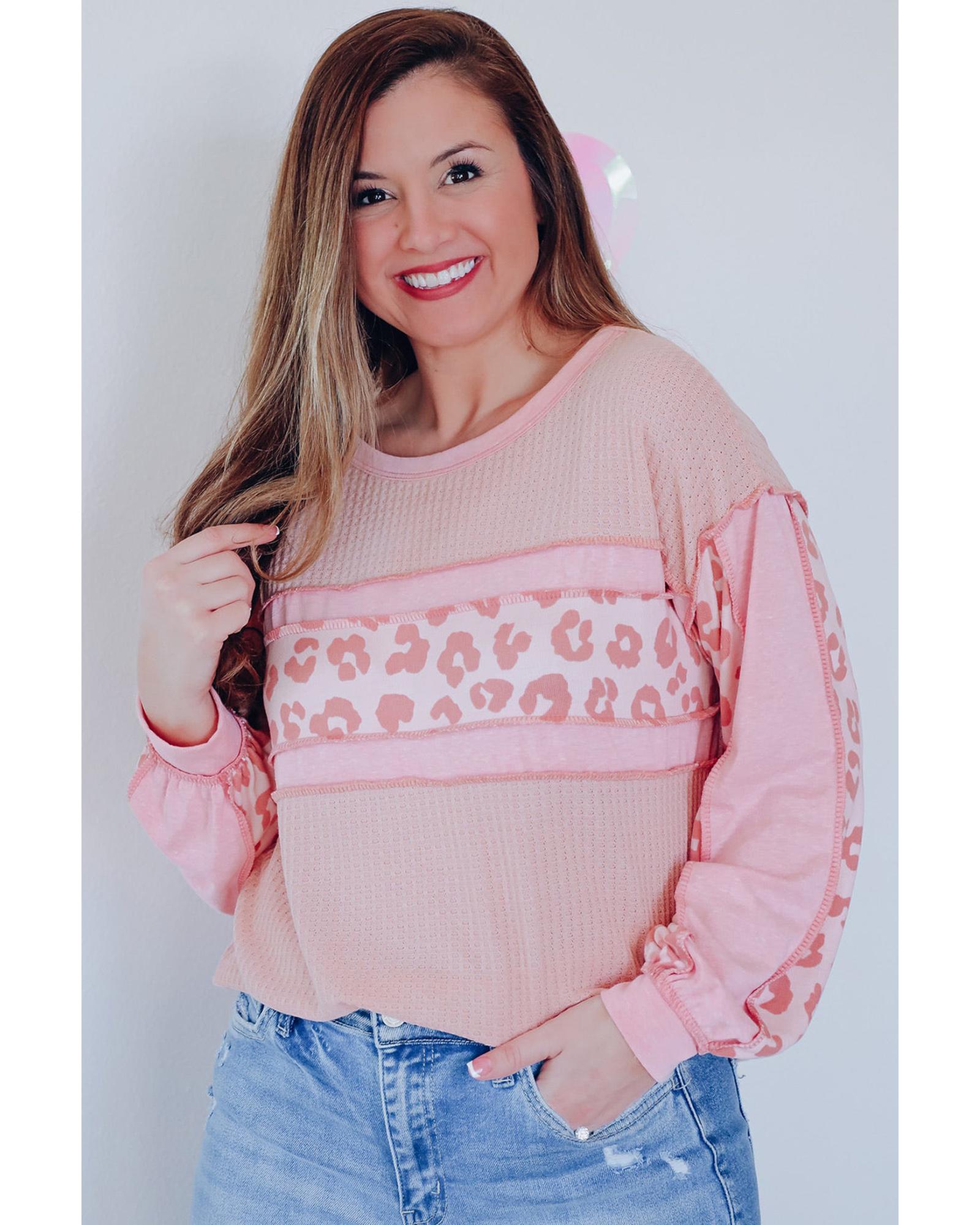 V539-AZEXDC25121833-10-L-202508290950-00 Azura Exchange Leopard Patchwork Waffle Knit Top - L - Image 1