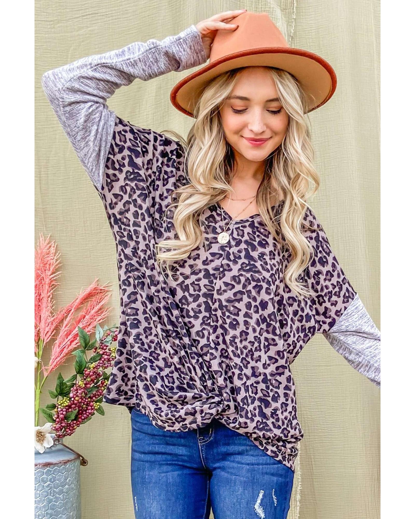 V539-AZEXDC25122536-20-L-202508291235-00 Azura Exchange Leopard Print Drop Shoulder Patchwork Sleeve Top - L - Image 1