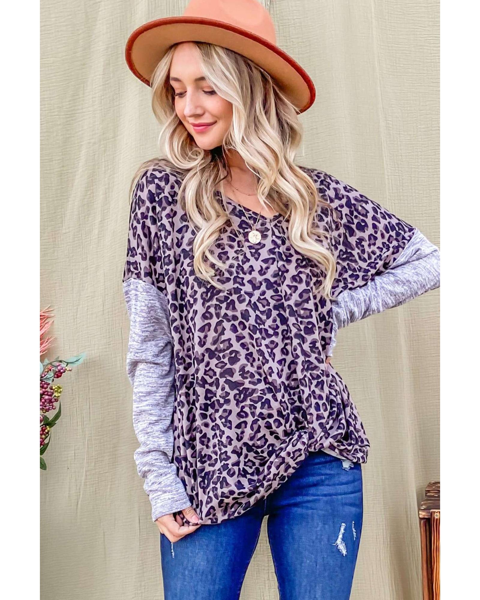 V539-AZEXDC25122536-20-XL-202508291235-00 Azura Exchange Leopard Print Drop Shoulder Patchwork Sleeve Top - XL - Image 1
