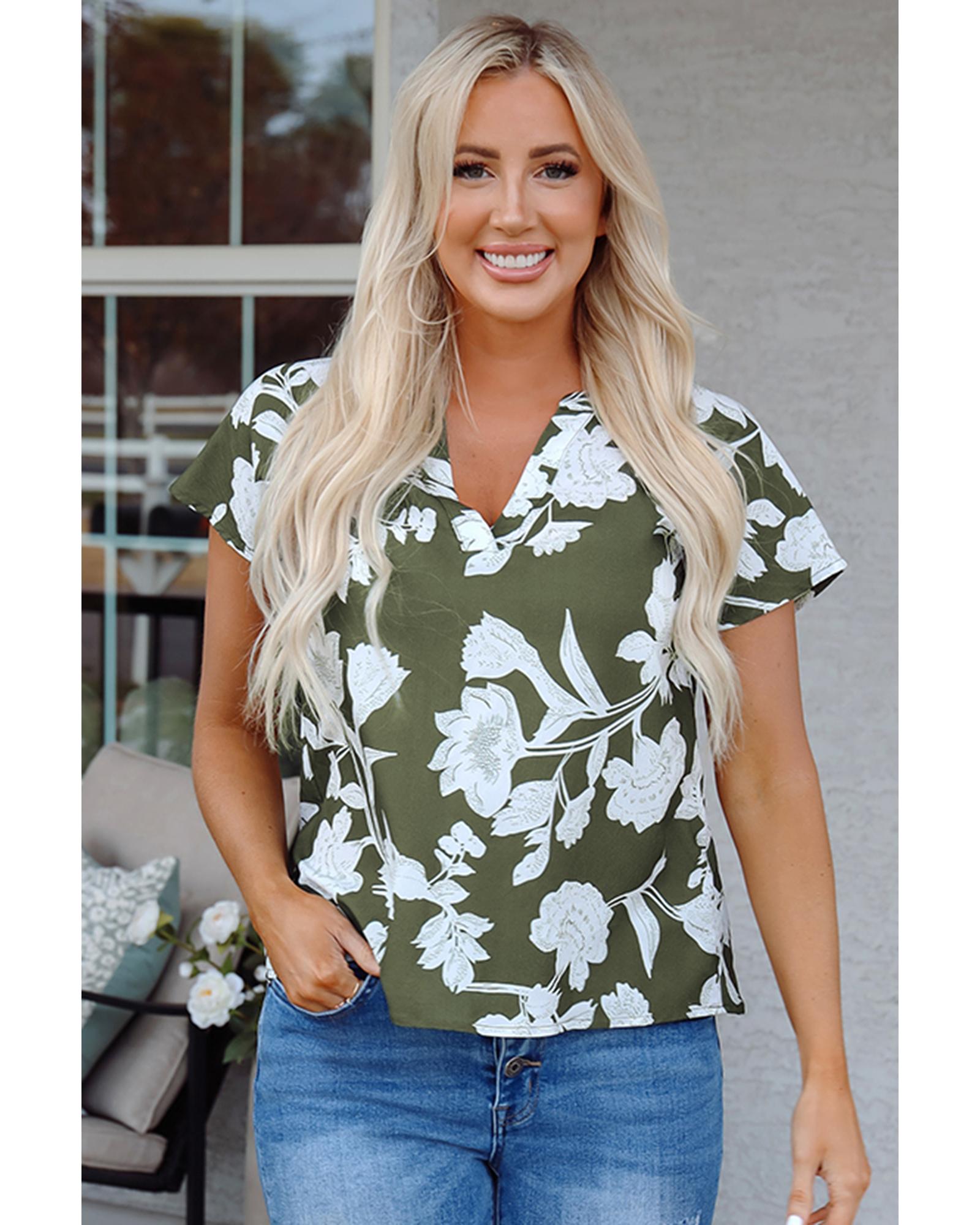 V539-AZEXDC25126013-P922-XL-202508270355-00 Green Floral Print Split Neck Short Sleeve Blouse - XL - Image 1