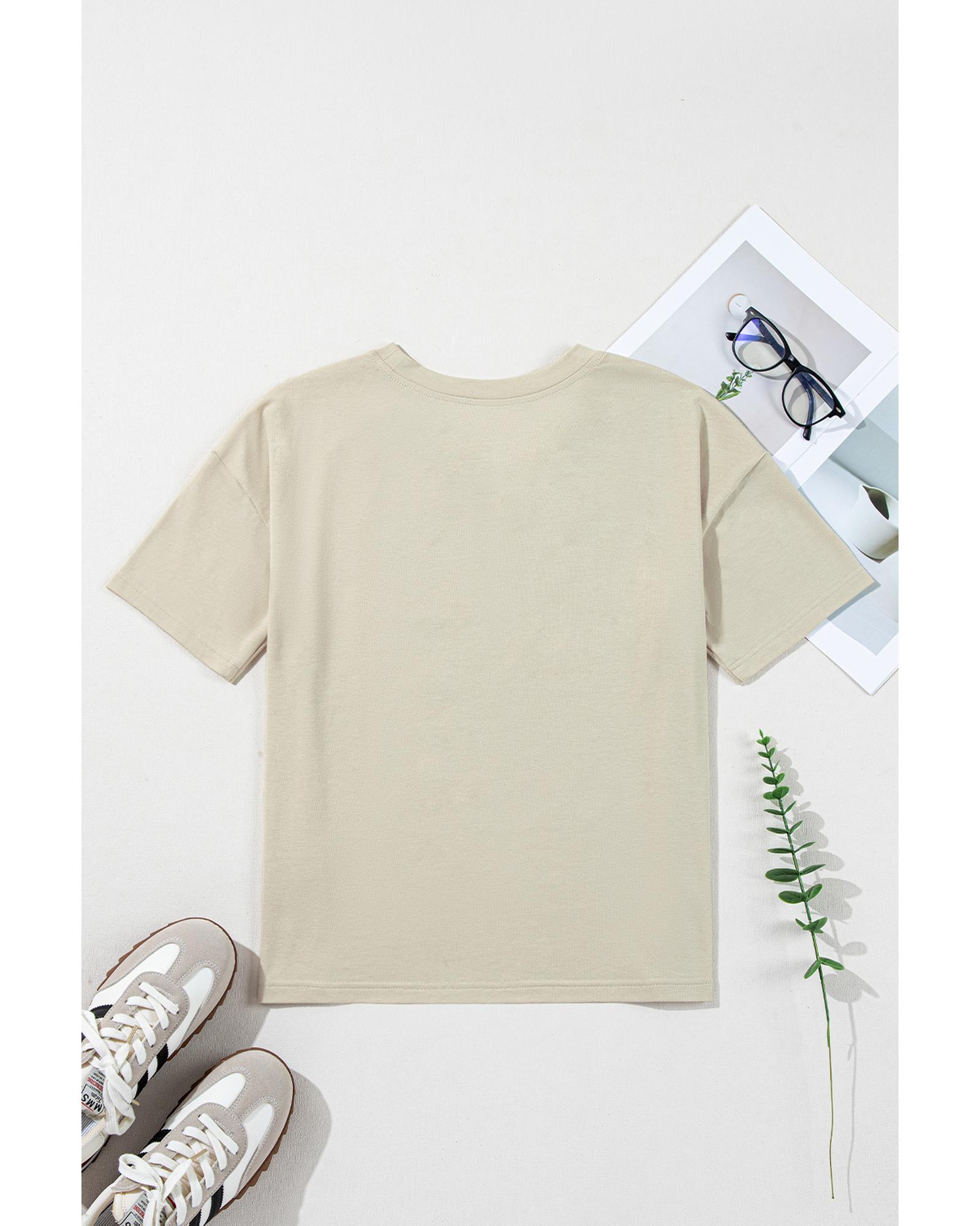 V539-AZEXDC25227160-P6016-XL-202508271820-00 Parchment Cowgirl Queen Graphic Tee - XL - Image 1