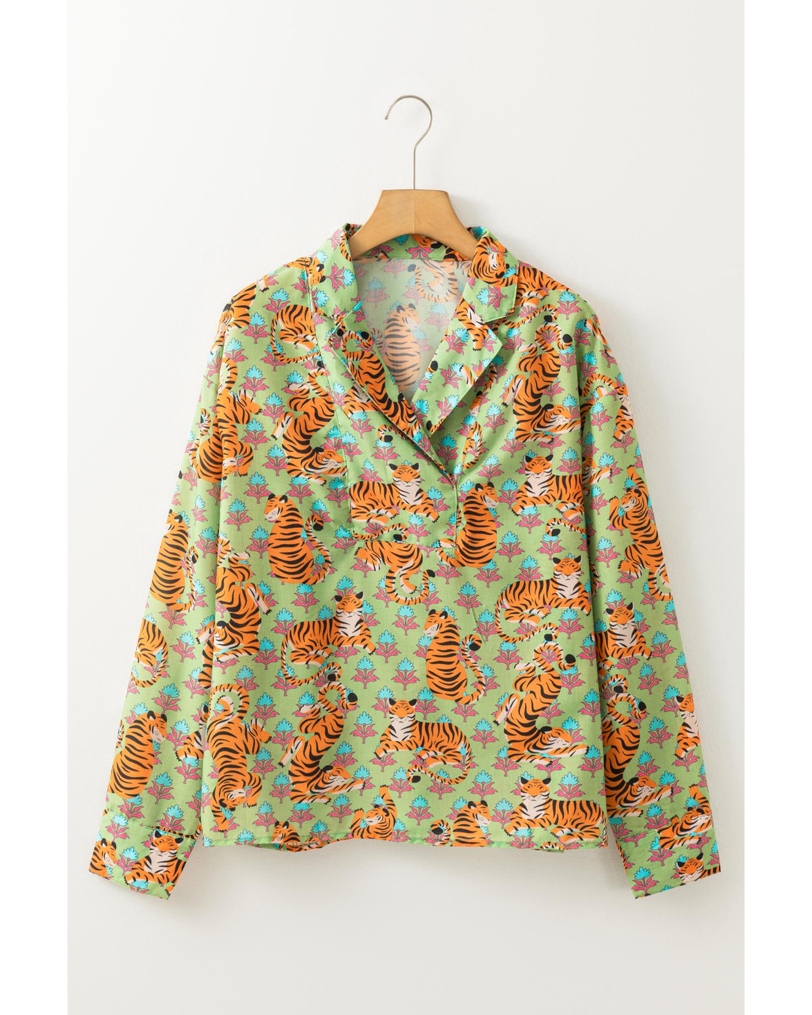 V539-AZEXDC2555825-P920-S-202506131417-00 Green Tiger Floral Printed Collared V Neck Casual Shirt - S - Image 1