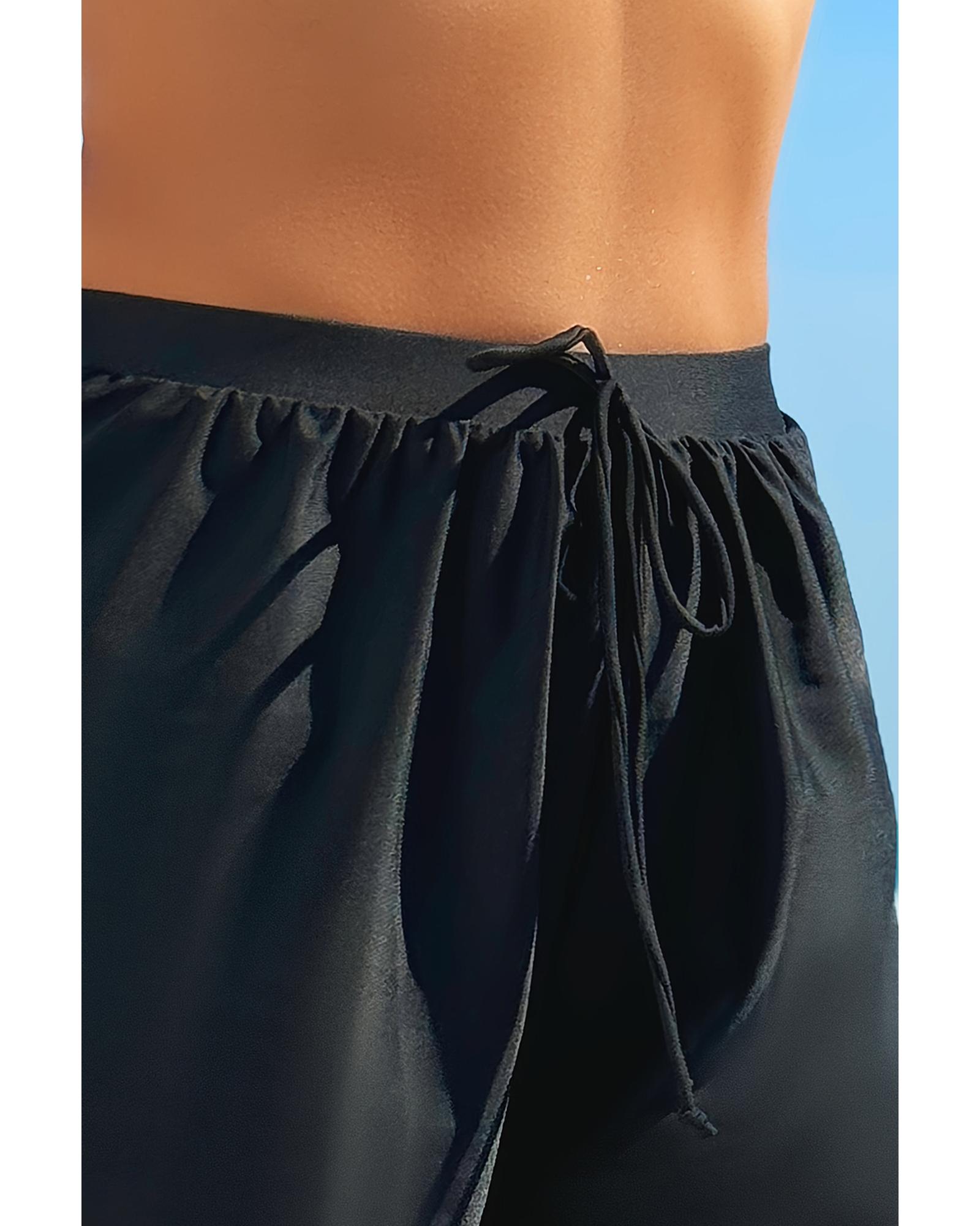 V539-AZEXDC421890-P2-S-202506140820-00 Black Scalloped Trim Beach Shorts - S - Image 1
