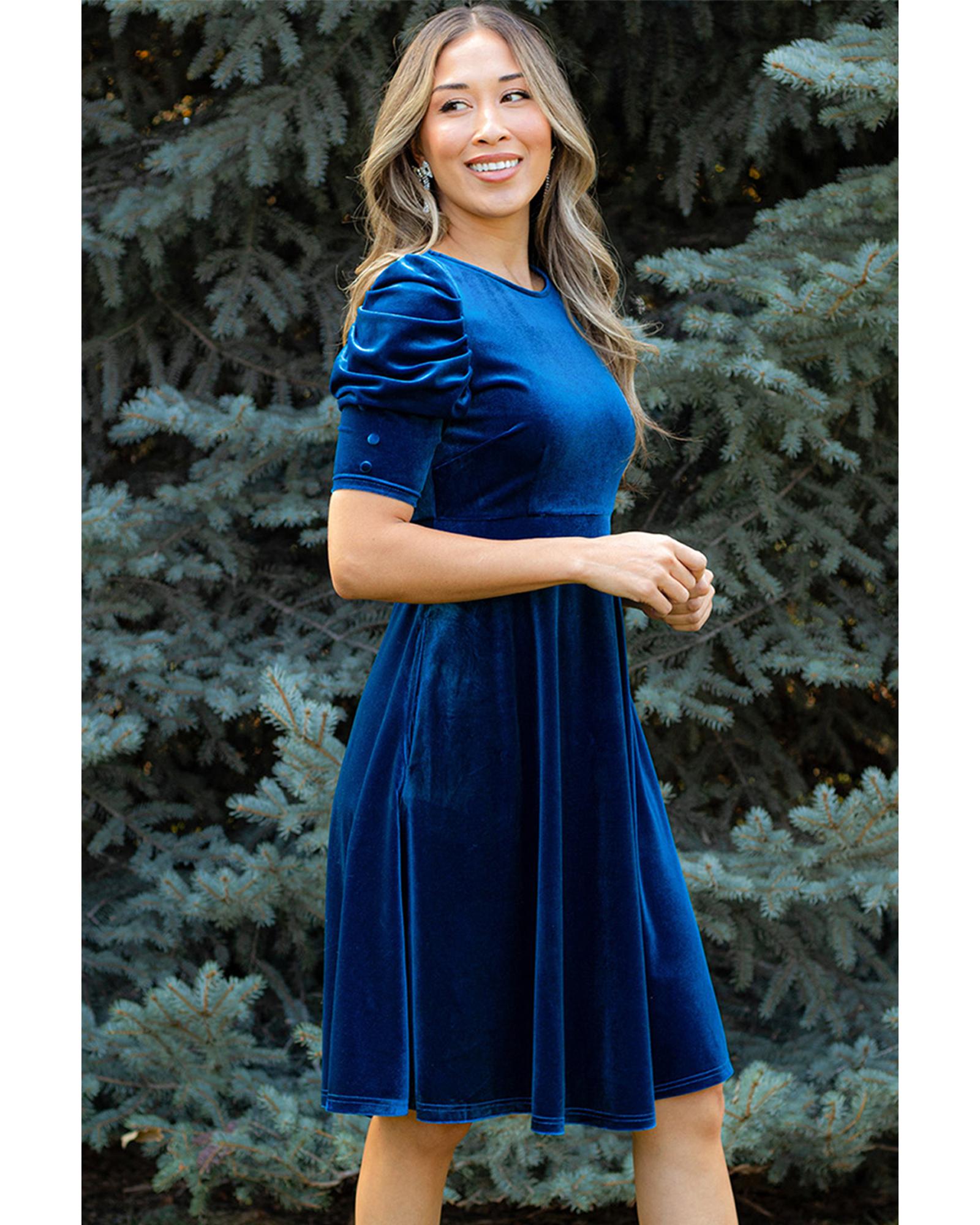 V539-AZEXDC6121939-P905-XL-202508280340-00 Sail Blue Velvet Ruched Short Sleeve Pocketed Mini Dress - XL - Image 1