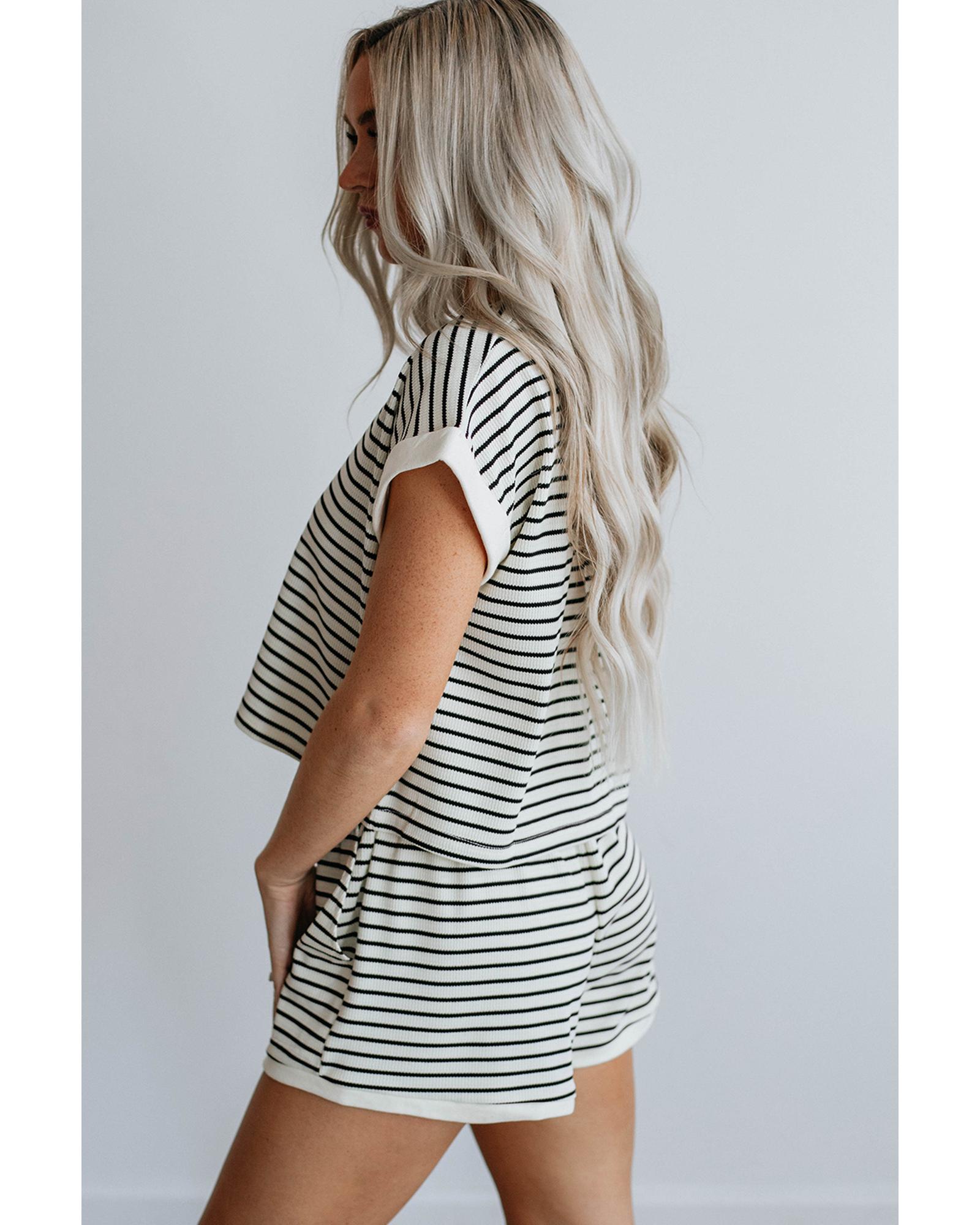 V539-AZEXDC625907-P119-M-202508290145-00 White Stripe Contrast Edge Tee and Shorts Set - M - Image 1
