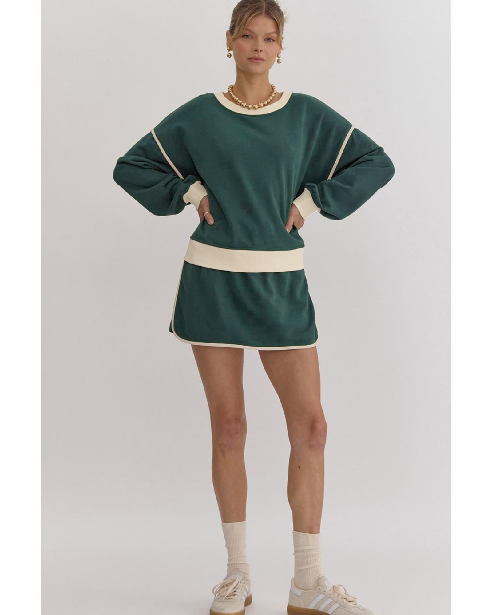 V539-AZEXDC631113-P2509-XL-202508310210-00 Evergreen Color Contrast Loose Pullover and Lace-up Waist Skort Set - XL - Image 1