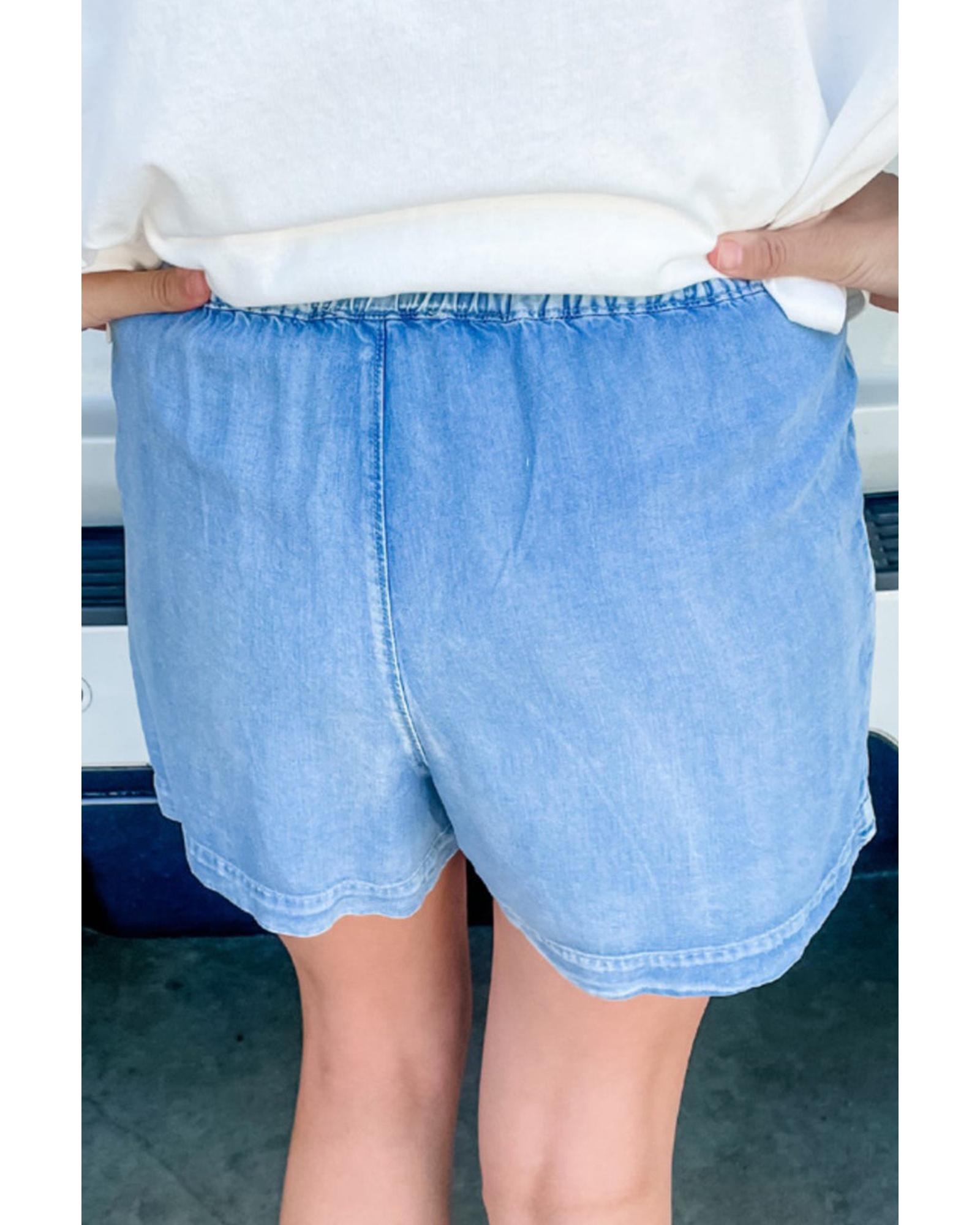 V539-AZEXDC7831585-P804-12-202506150727-00 Beau Blue Casual Chambray Drawstring Shorts - 12 US - Image 1