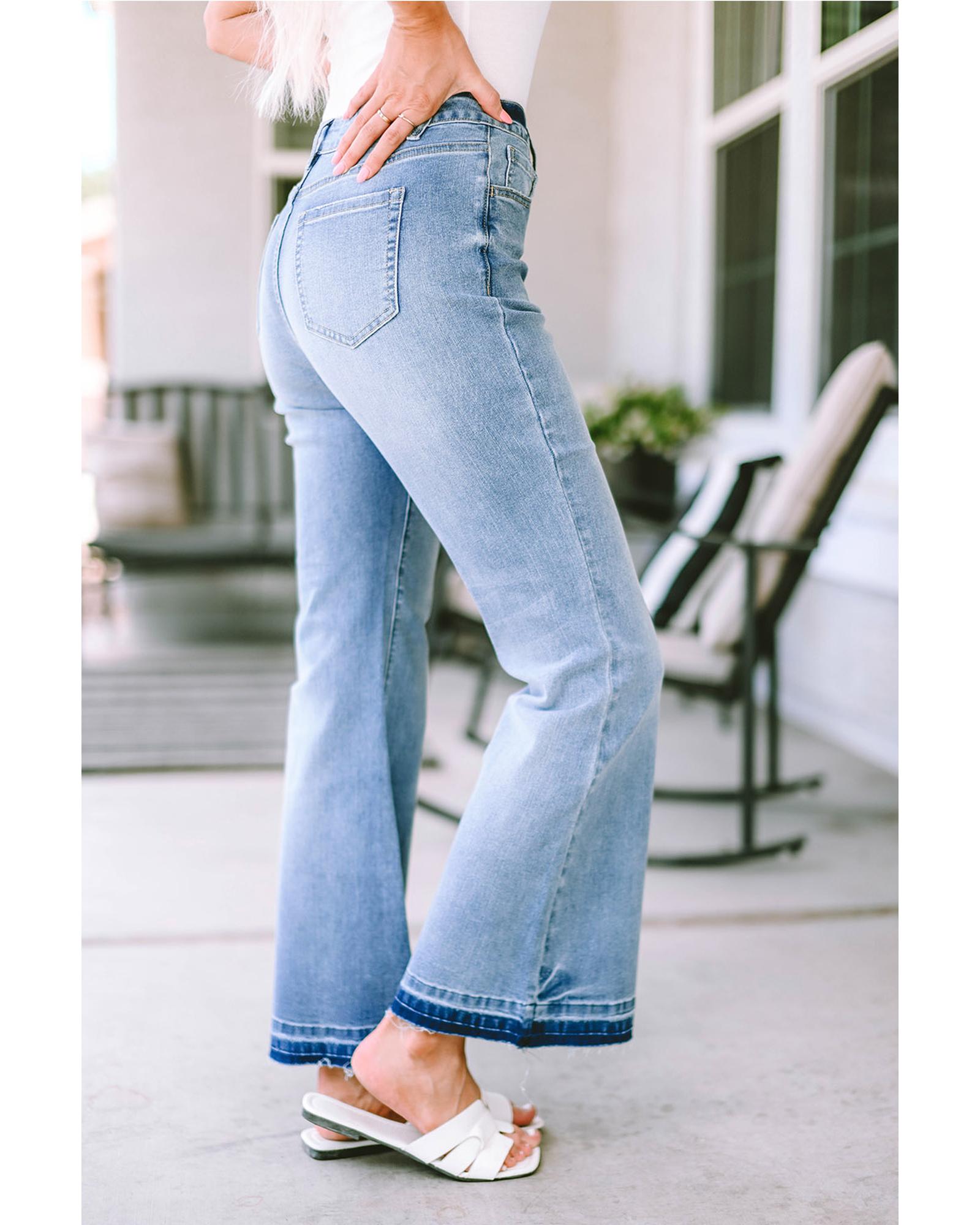 V539-AZEXDC7873811-4-16-202508261945-00 Azura Exchange Buttoned Distressed Flared Jeans - 16 US - Image 1