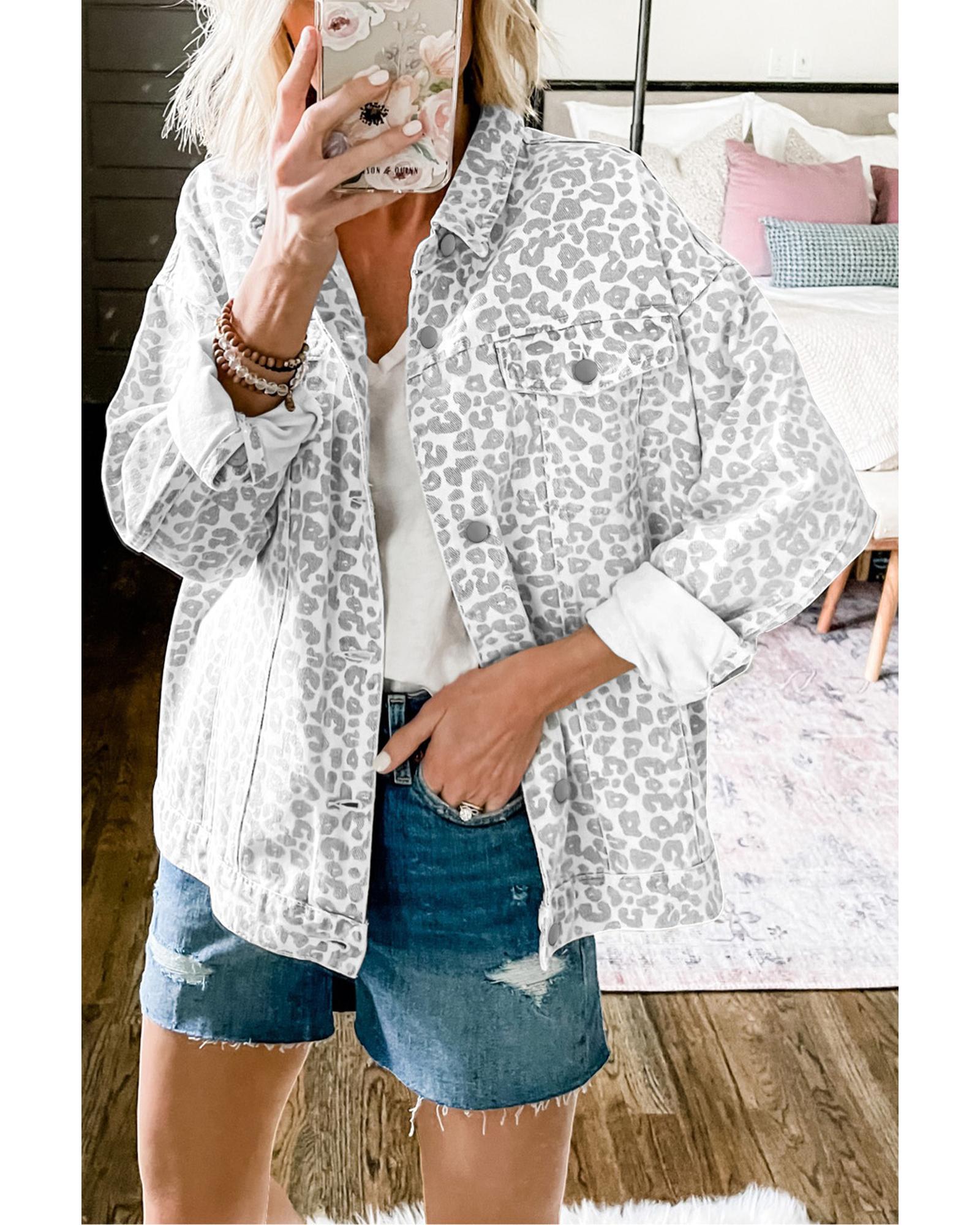 V539-AZEXDC788640-P120-S-202508301045-00 White Leopard Printed Flap Pocket Denim Jacket - S - Image 1