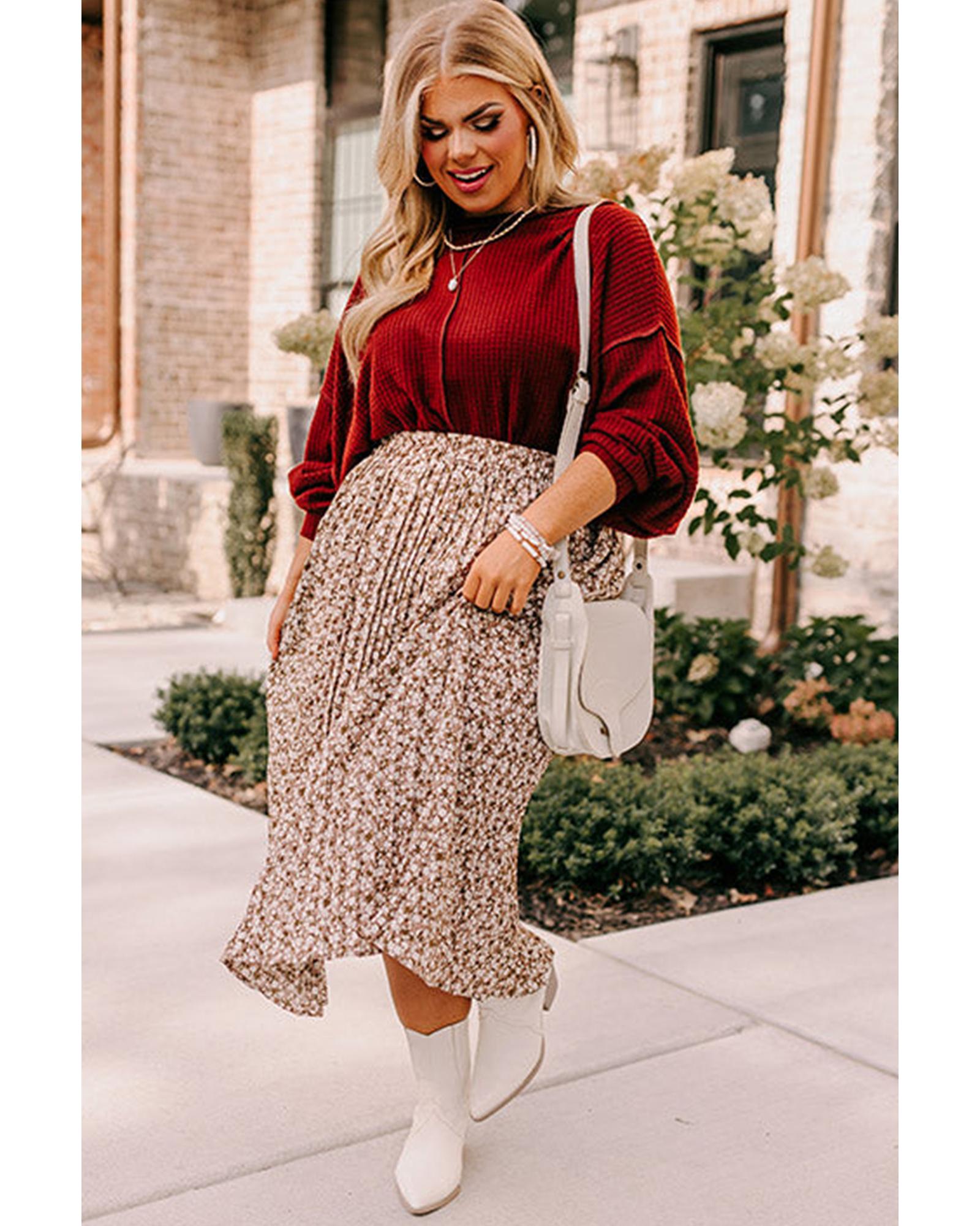 V539-AZEXPL2511544-P5014-1X-202508310620-00 Gold Flame Exposed Seam Detail Waffle Knit Plus Size Top - 1X - Image 1