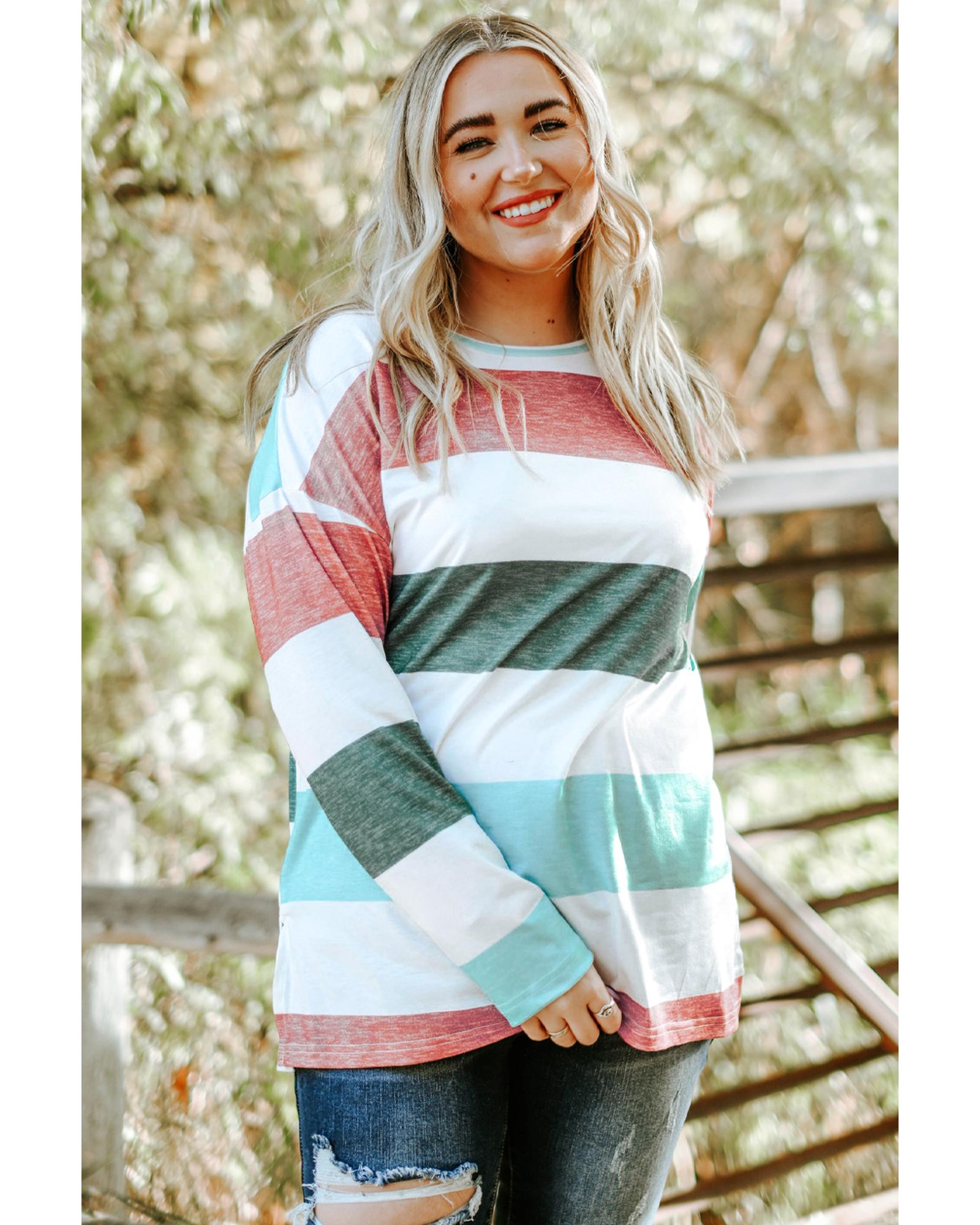 V539-AZEXPL251320-9-4X-202508310650-00 Green Plus Size Colorblock Pullover Top - 4X - Image 1