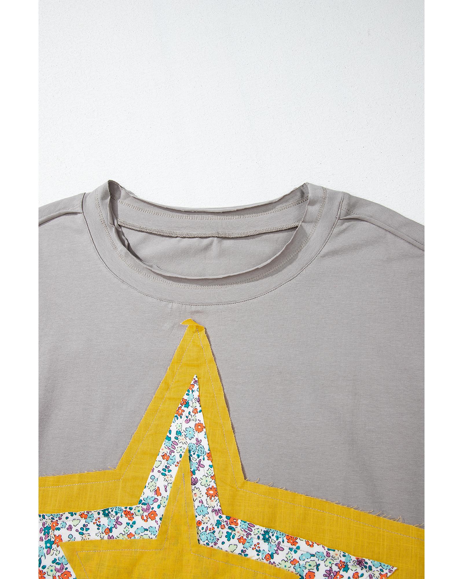 V539-AZEXPL25225951-P3011-4X-202508310755-00 Medium Grey Floral Star Patched Pattern 3/4 Sleeve Plus Size Top - 4X - Image 1