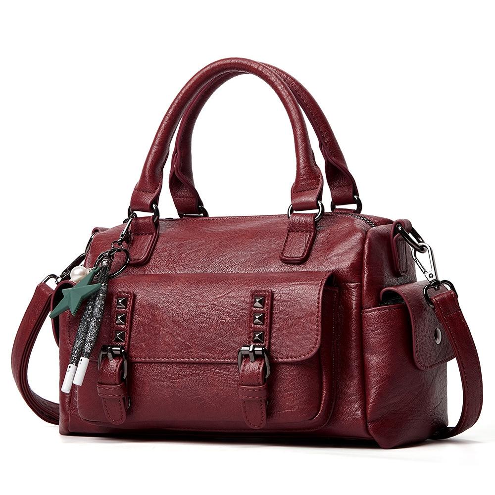 V562-A1031443060DBT-202504251515-00 Large Capacity Crossbody Shoulder Bag in Pebbled Leather - Claret - Image 1