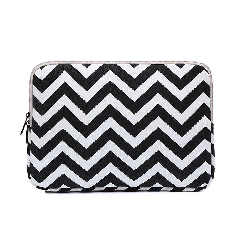 V562-B3050375950DBT-202504022036-00 12 Wavy Pattern Notebook Liner Bag - Wavy Design - Black - Image 1