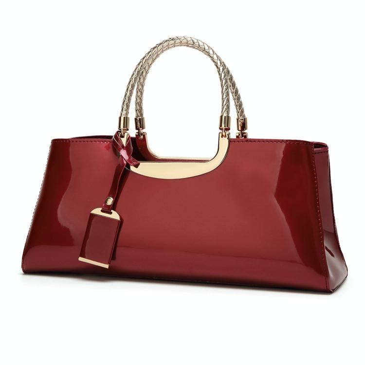 V562-C1091745950DBT-202502272036-00 Patent Leather Shoulder Bag for Women - Glue Closure - Red Wine - Image 1