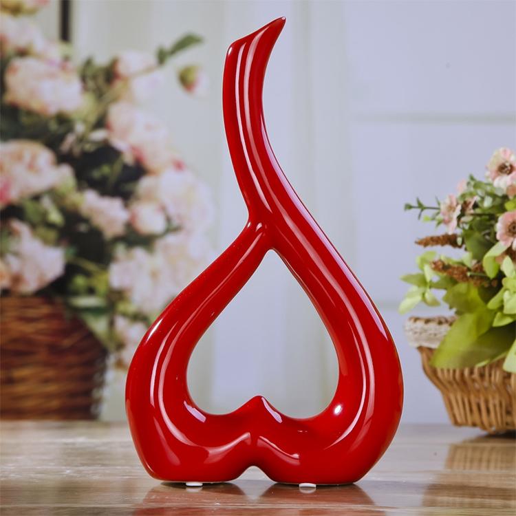 V562-C1095406310DBT-202503041610-00 Creative Heart-shaped Ceramic Flower Vase for Home Office or Wedding Decor - Red - Image 1