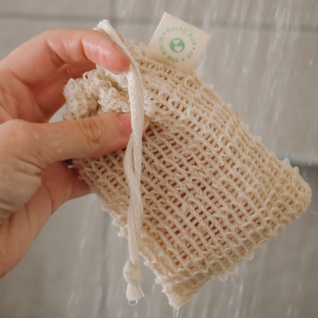V573-SSSAV-1-140255-00 Reusable Exfoliating Sisal Soap Saver - Image 1