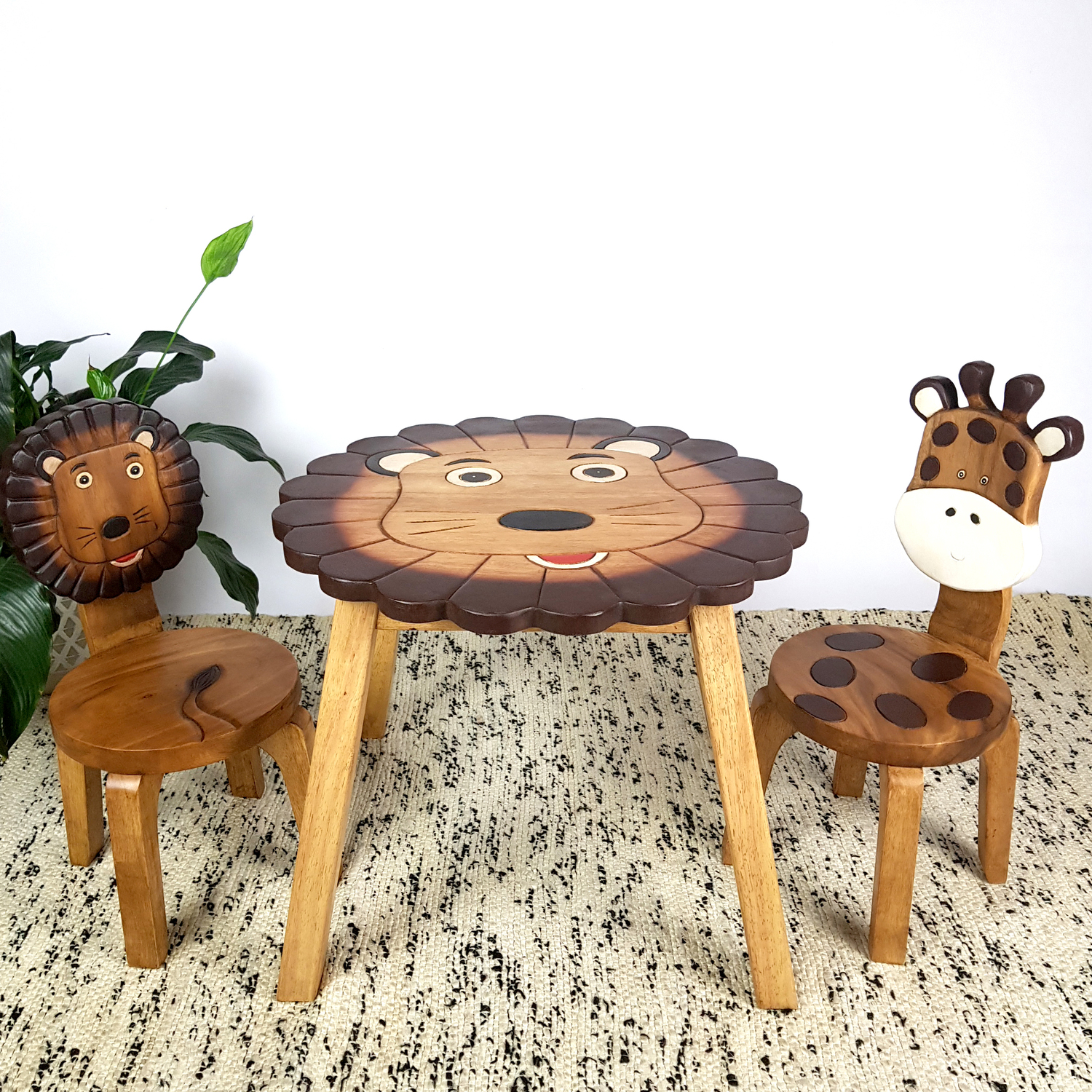 V574-PLANET-TALI-CHLI-CHGI-131540-00 Lion Table + 2 Chairs Set - Image 1