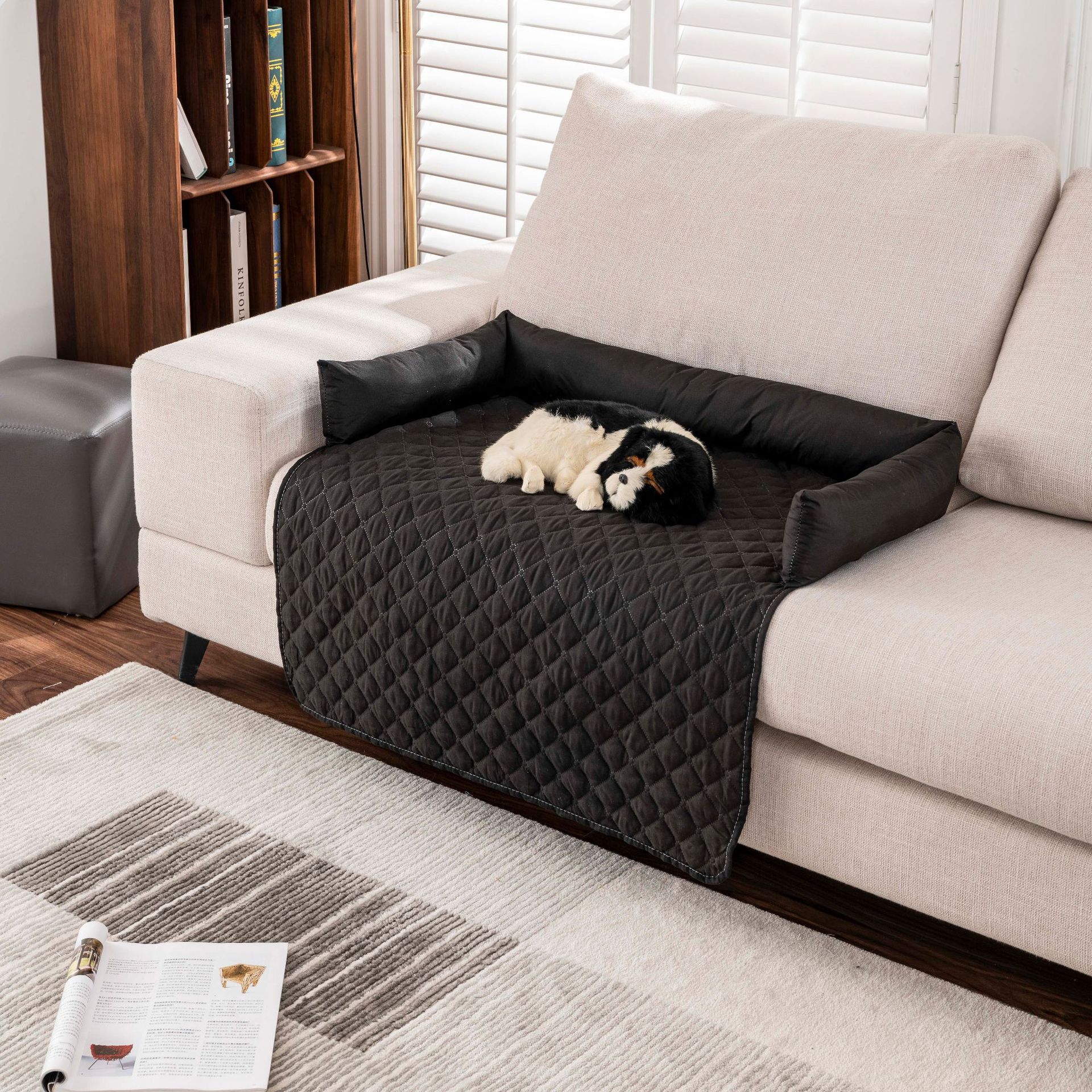 V888-ELOSUNG10064-203168-00 Waterproof Pet Mat for Sofa, Car & Bed 90*135cm - Image 1