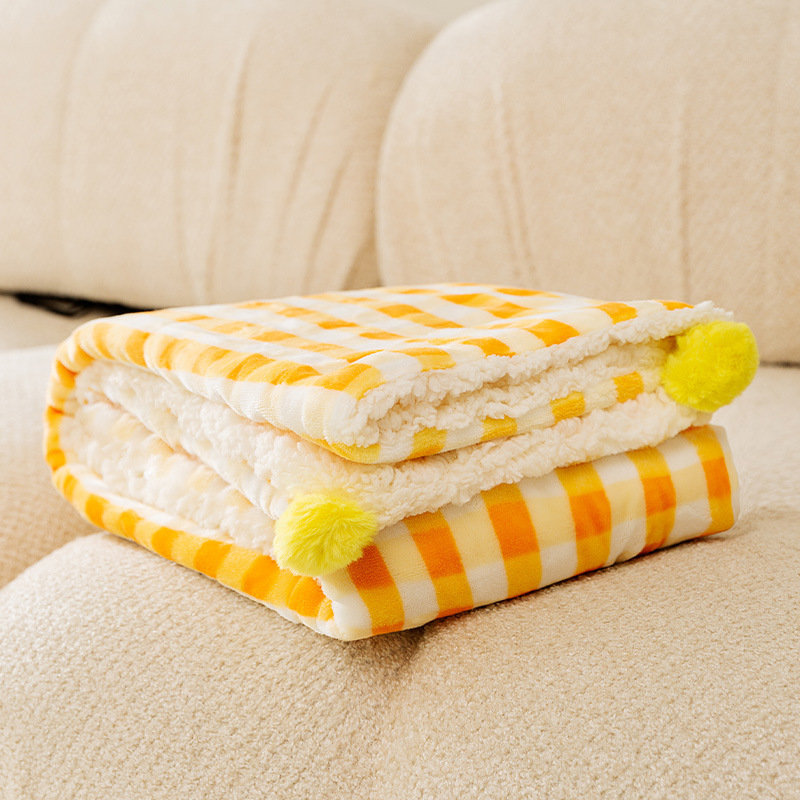 V888-ELOSUNG10426-204466-00 Multi-Use Pet Blanket -Soft Cushion, Blanket, and Pillow for Cats and Small Dogs, Yellow XL100*78CM - Image 1