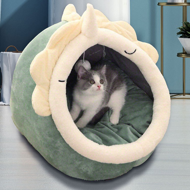 V888-ELOSUNG11797-209952-00 Green Half-Enclosed Cat Bed - Soft Short Velvet Fabric with Sponge + PP Cotton Filling, M Size (35x35x30cm) - Image 1