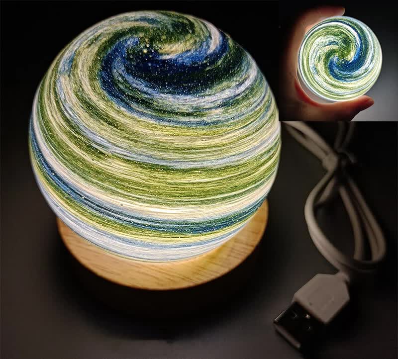 V888-ELOSUNG12862-213672-00 Aurora LED Planet Night Light with Wooden Base, USB Rechargeable - Image 1