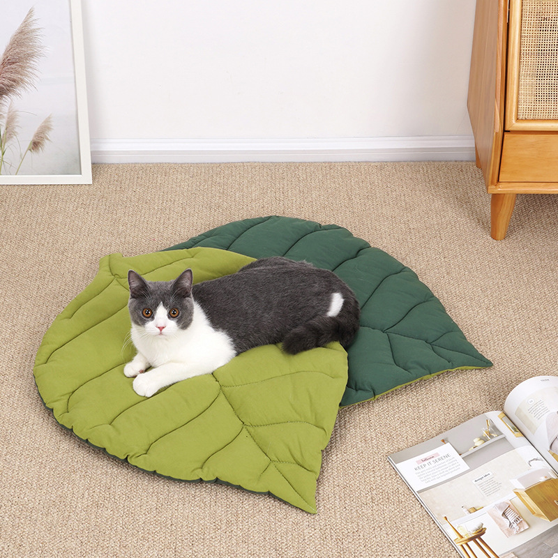 V888-ELOSUNG13476-212007-00 2 Pcs Green Leaf-Shaped Pet Sleeping Mat - Durable Dog Floor Pad & Cat Bed for Sleeping and Playtime - Image 1