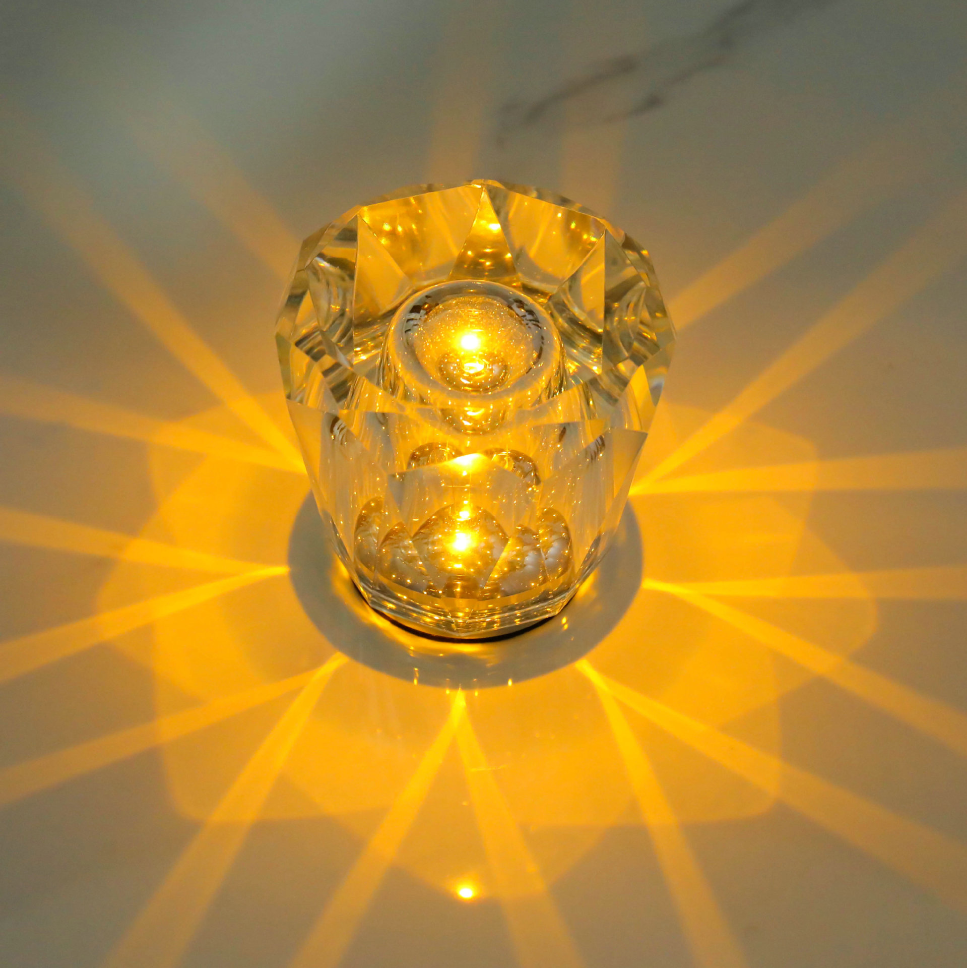 V888-ELOSUNG15454-213758-00 Crystal LED Table Lamp with Starburst Effect, Rechargeable and Portable Design,Type B 90mm (H) *85mm (W) - Image 1