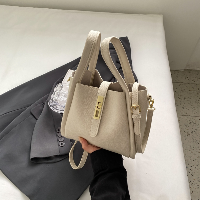 V888-ELOSUNG16366-215917-00 Beige Elegant Leather Shoulder Bag - Compact Handbag with Adjustable Strap - Image 1