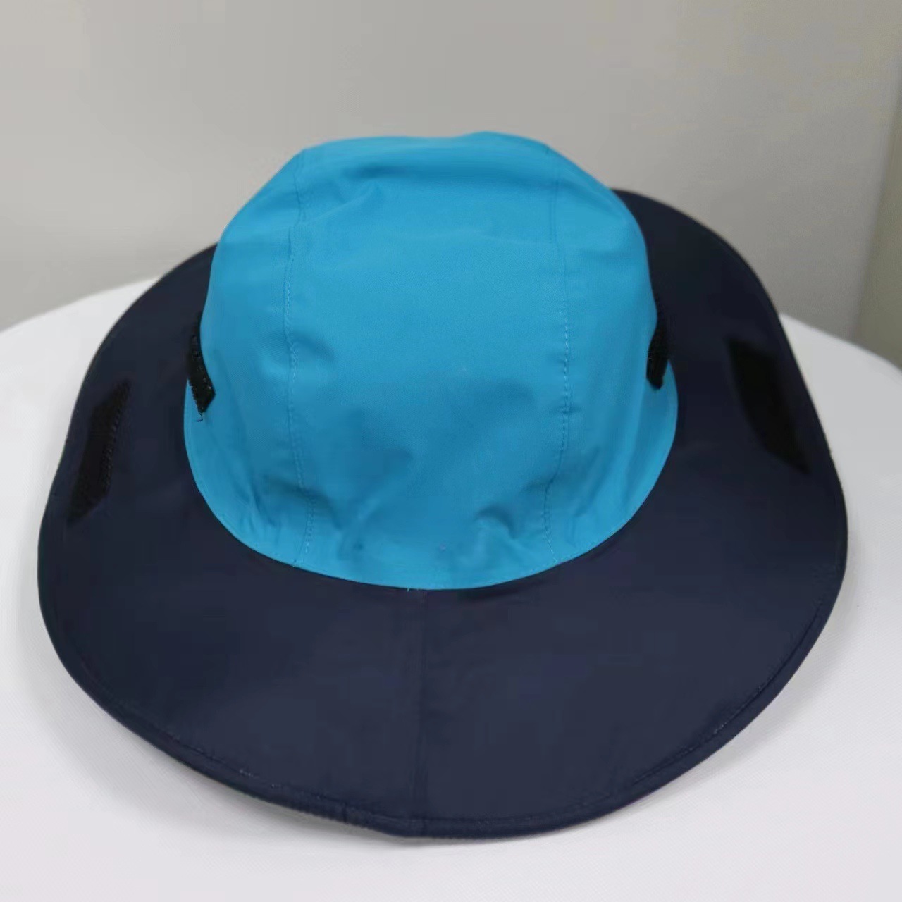 V888-ELOSUNG16384-215954-00 Light Blue Outdoor Waterproof Wide-Brim Rain Hat - Heavy-Duty Rain Protection - Image 1