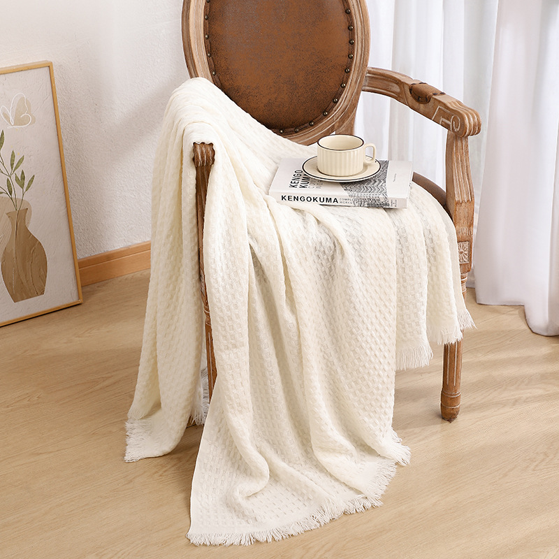 V888-ELOSUNG17037-214255-00 130*230CM Off White Nordic Solid Color Knitted Sofa Throw Blanket with Tassels – Waffle Weave Polyester Decorative Blanket - Image 1